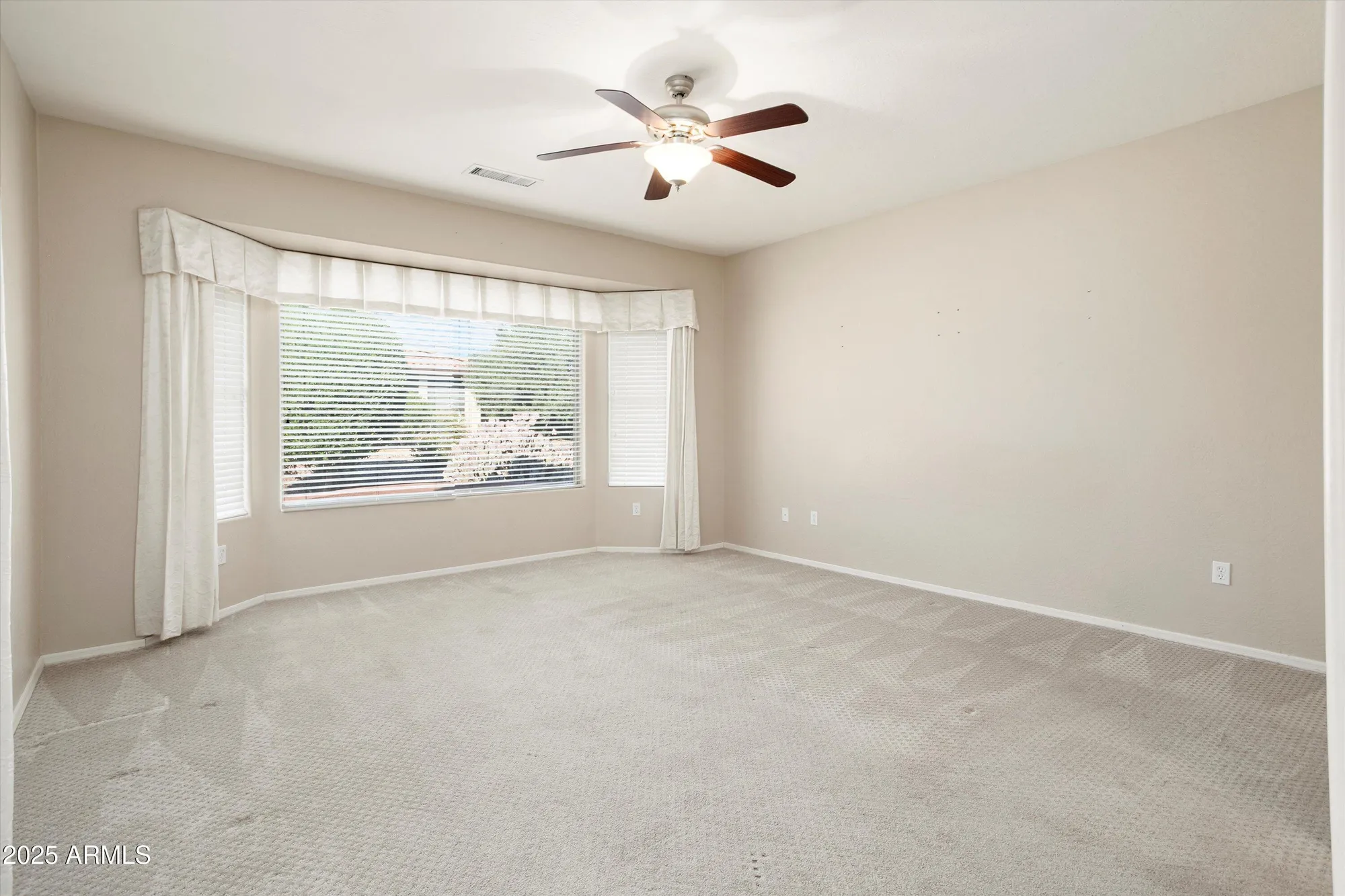 Property Slideshow image 19 of 36 | 19722 n regents park dr, Surprise, AZ, 85387