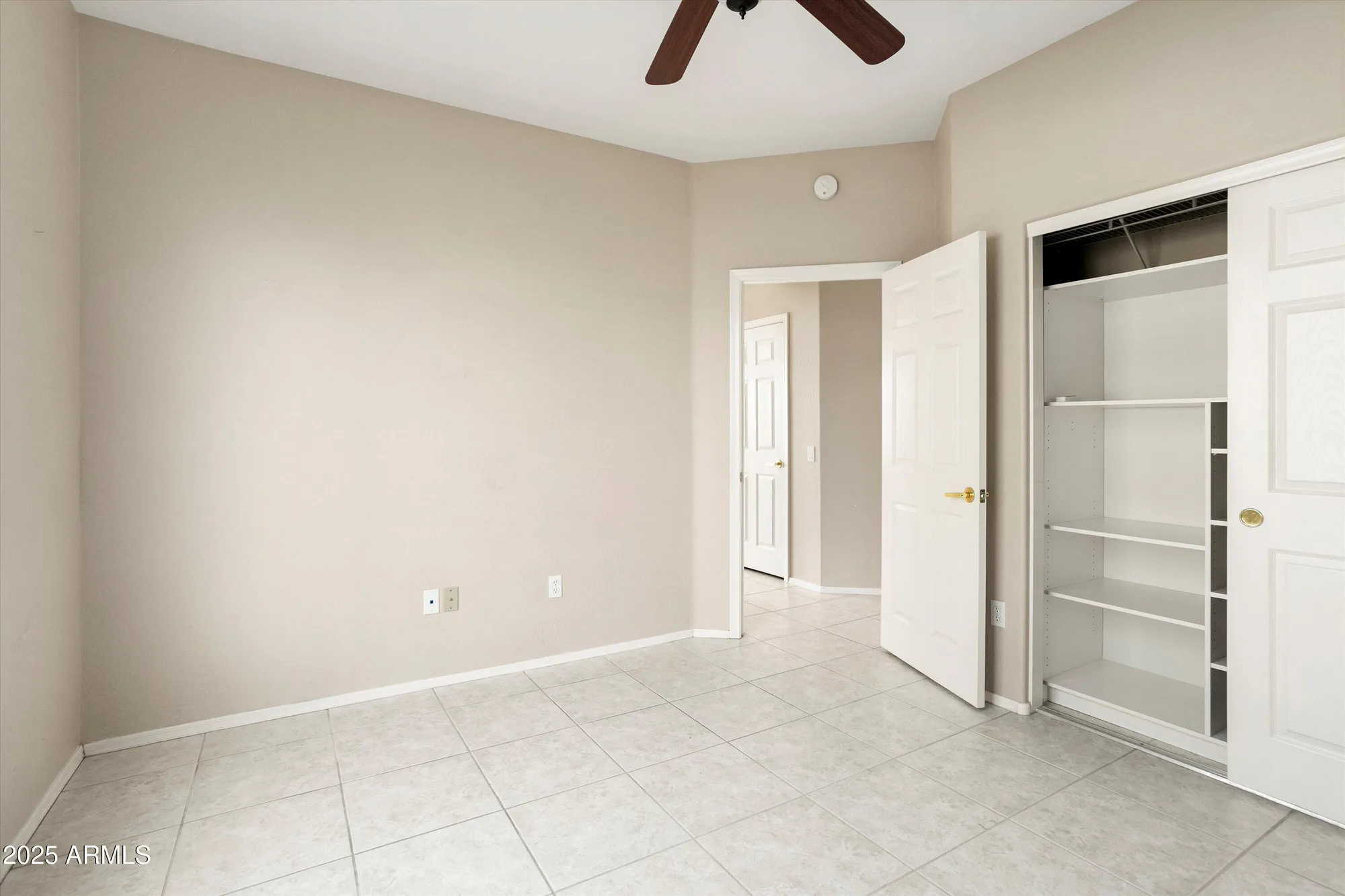 Property Slideshow image 27 of 36 | 19722 n regents park dr, Surprise, AZ, 85387