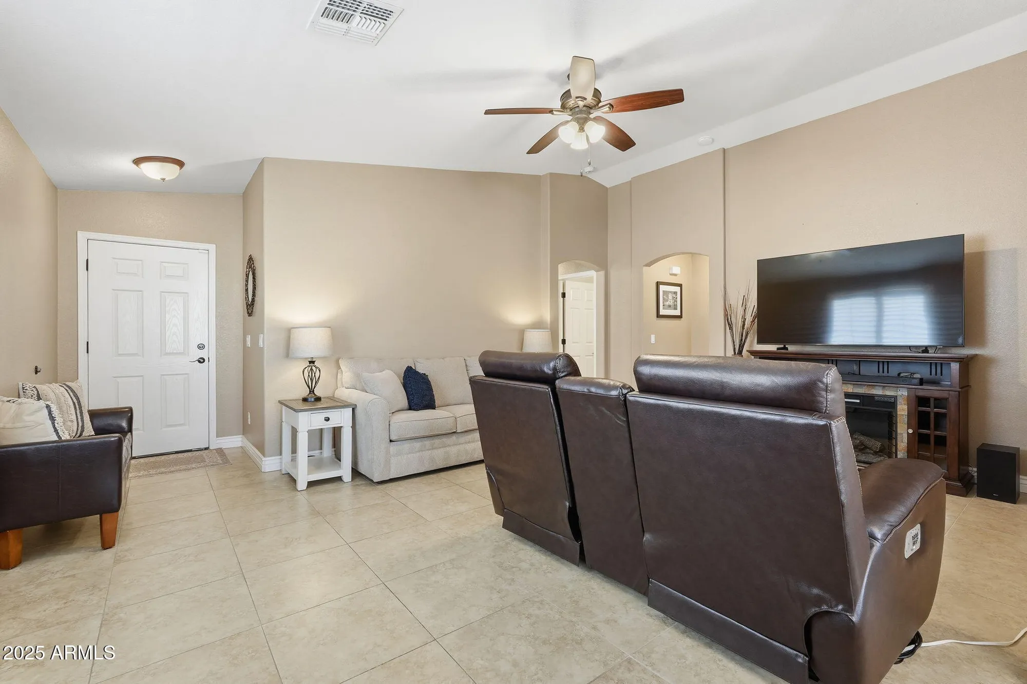 Property Slideshow image 5 of 46 | 3180 e gleneagle dr, Chandler, AZ, 85249