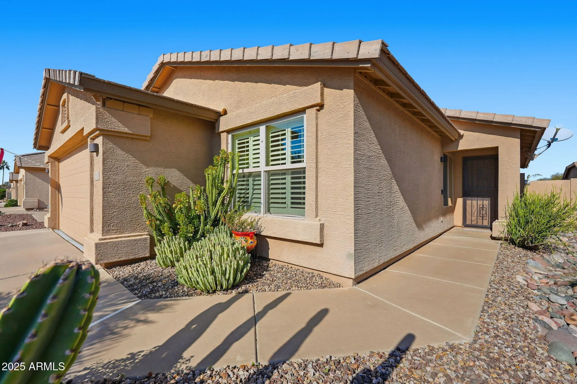 Property Slideshow image 3 of 46 | 3180 e gleneagle dr, Chandler, AZ, 85249