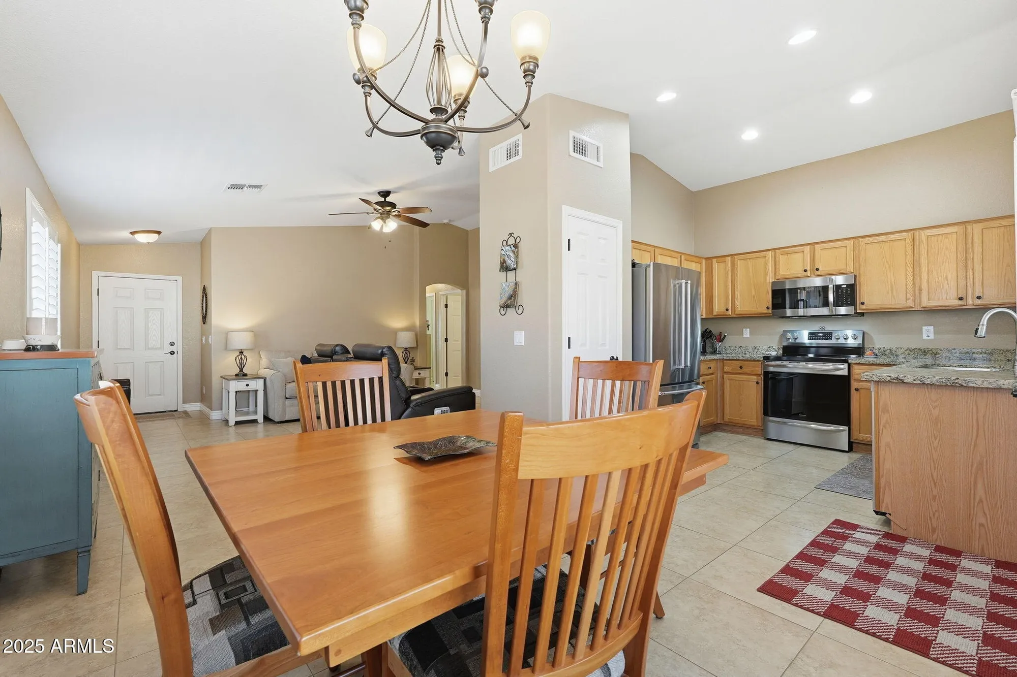 Property Slideshow image 9 of 46 | 3180 e gleneagle dr, Chandler, AZ, 85249