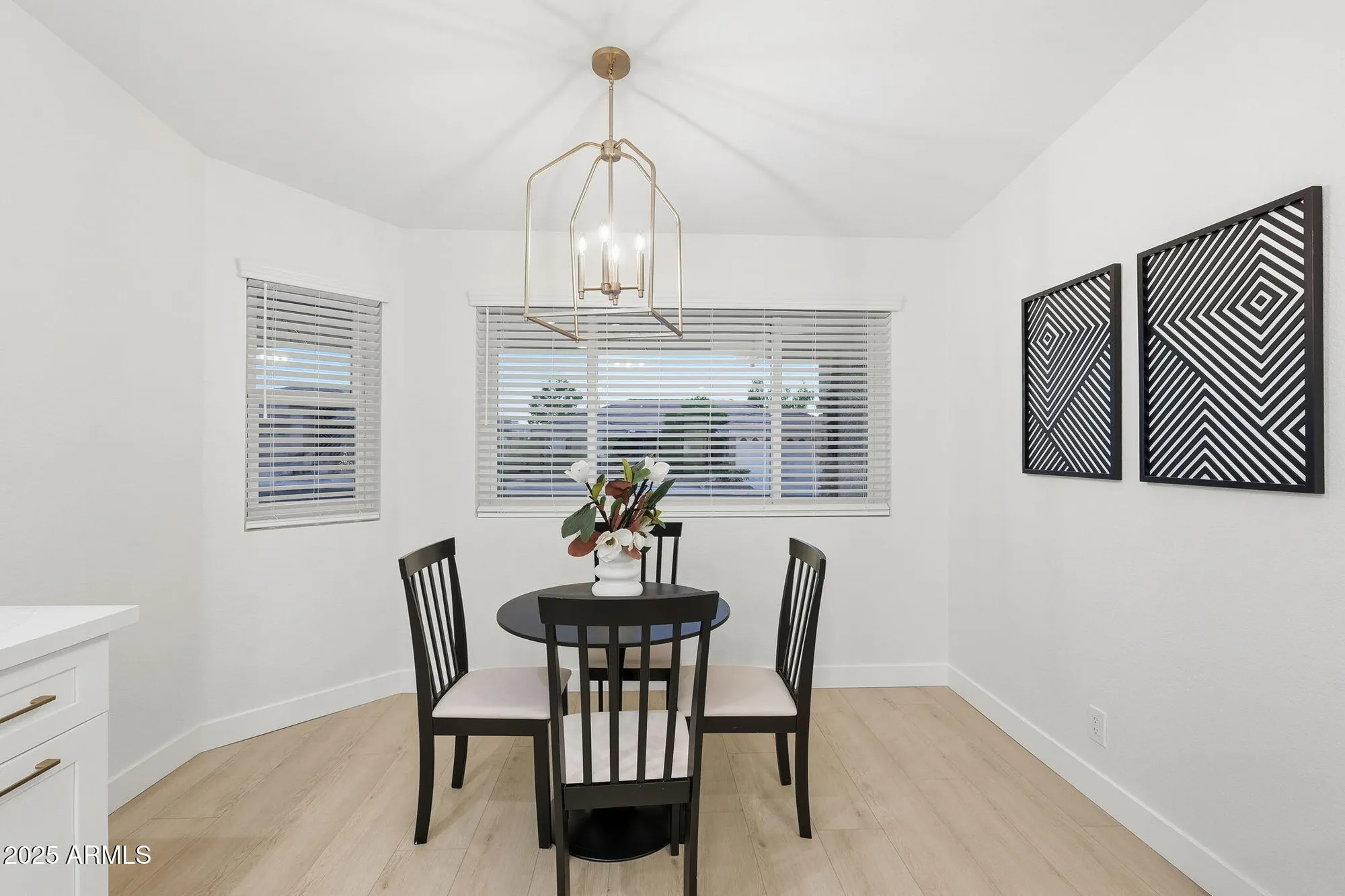 Property Slideshow image 12 of 22 | 11526 e mendoza ave, Mesa, AZ, 85209