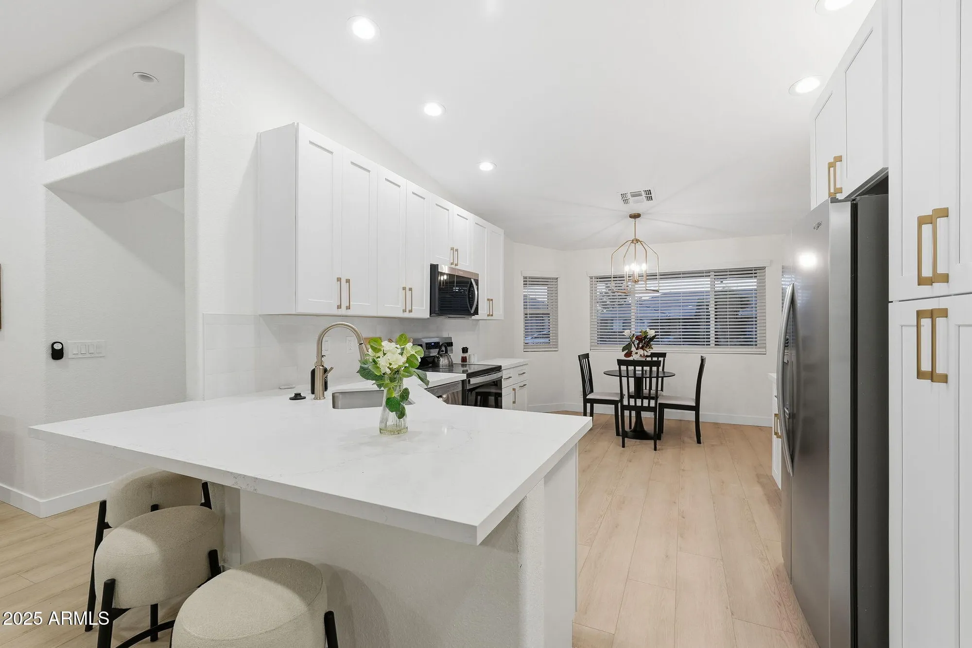 Property Slideshow image 8 of 22 | 11526 e mendoza ave, Mesa, AZ, 85209