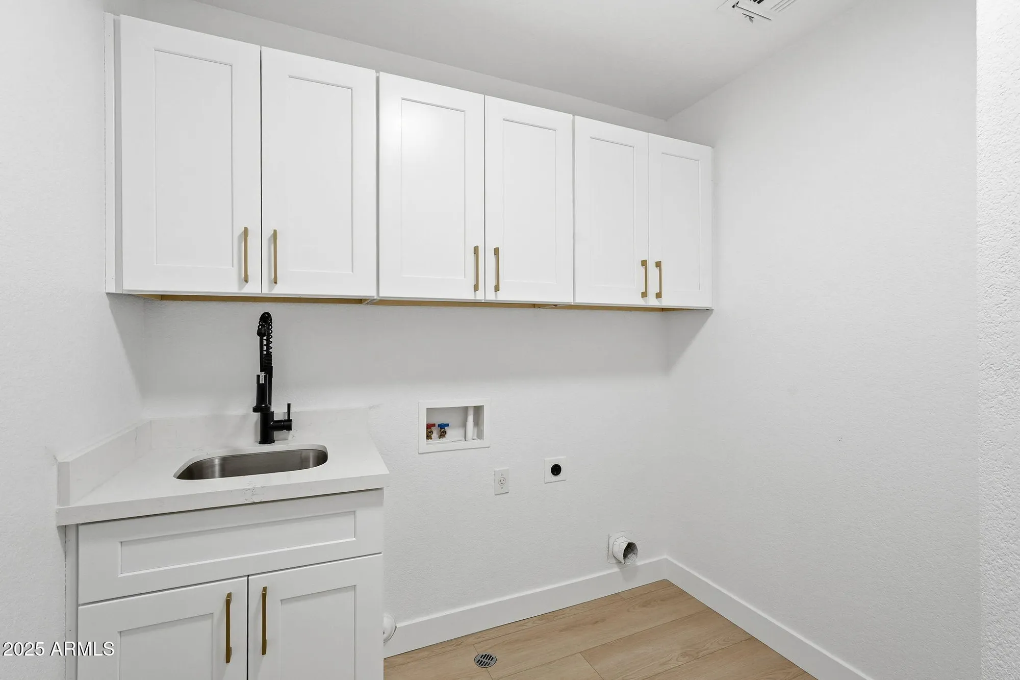 Property Slideshow image 16 of 22 | 11526 e mendoza ave, Mesa, AZ, 85209