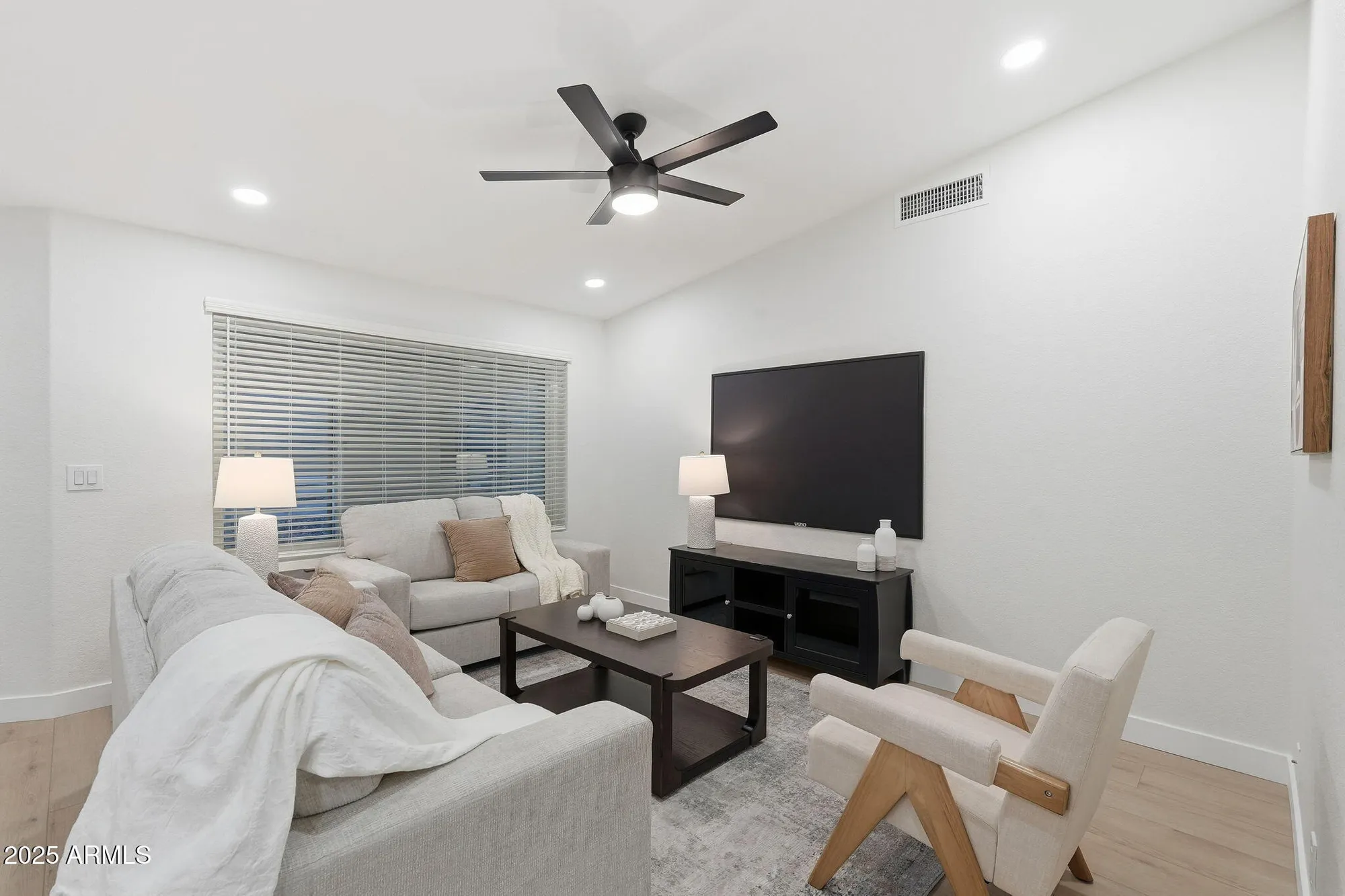 Property Slideshow image 4 of 22 | 11526 e mendoza ave, Mesa, AZ, 85209