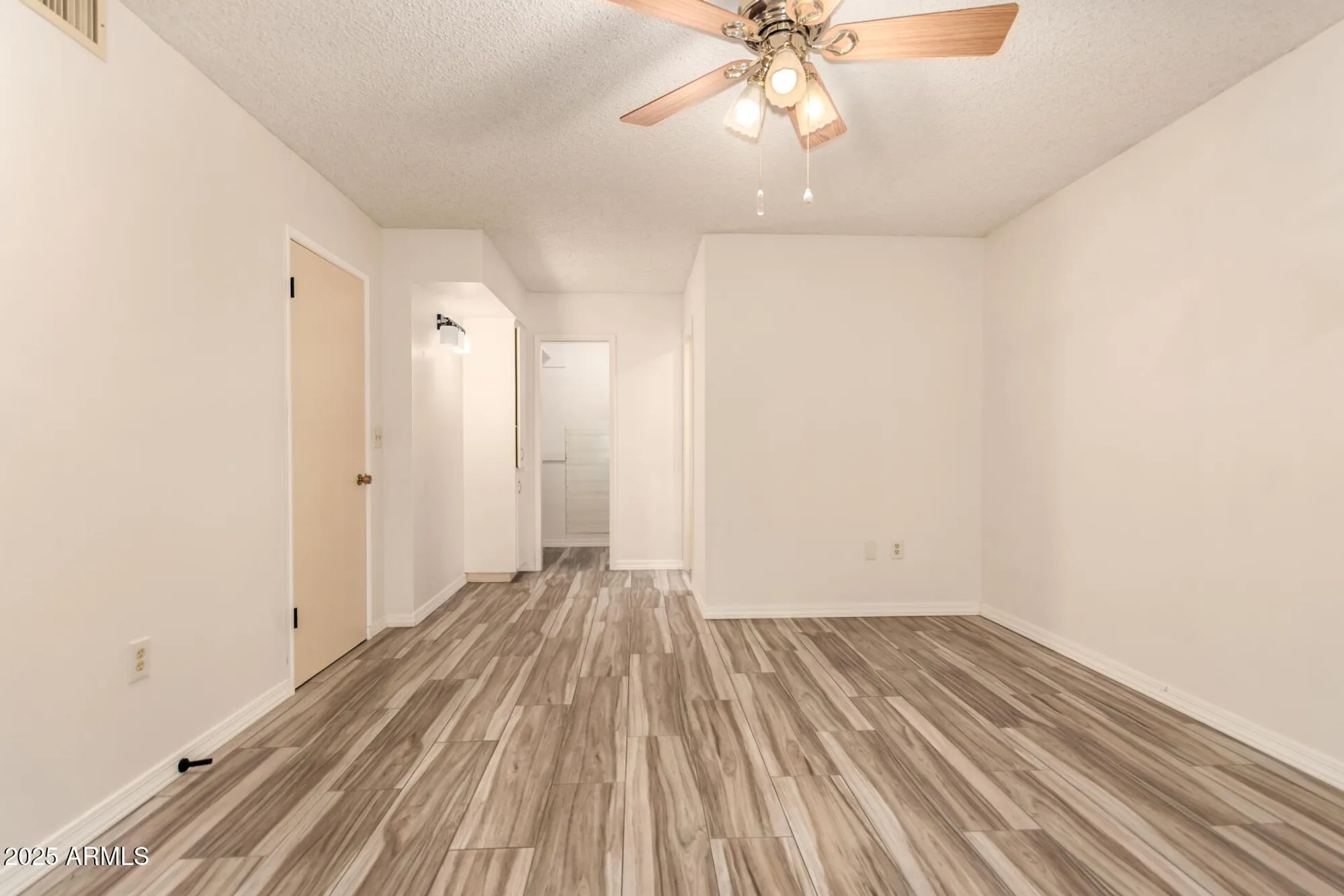 Property Slideshow image 20 of 32 | 10427 w roundelay cir, Sun City, AZ, 85351