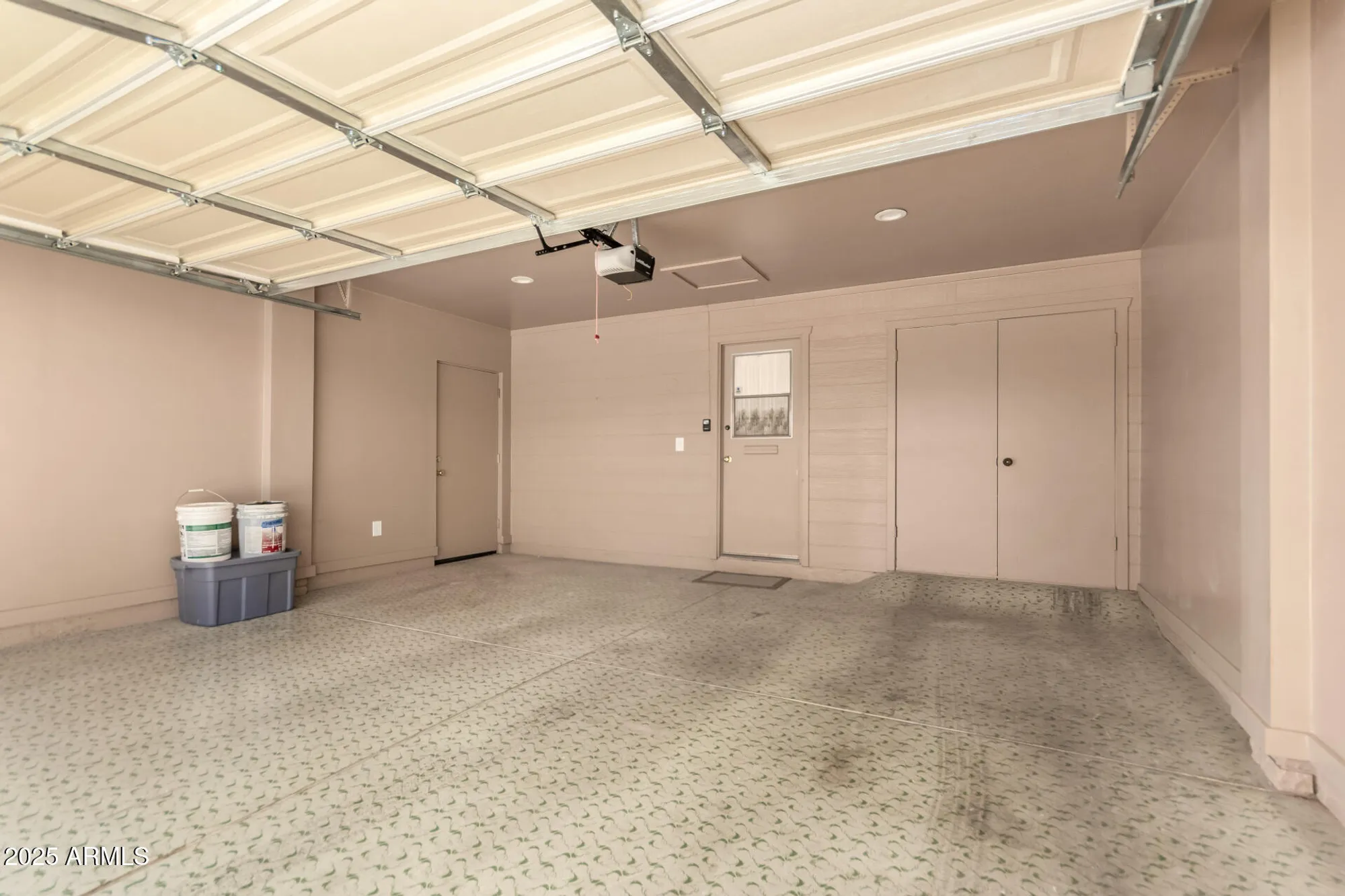 Property Slideshow image 28 of 32 | 10427 w roundelay cir, Sun City, AZ, 85351