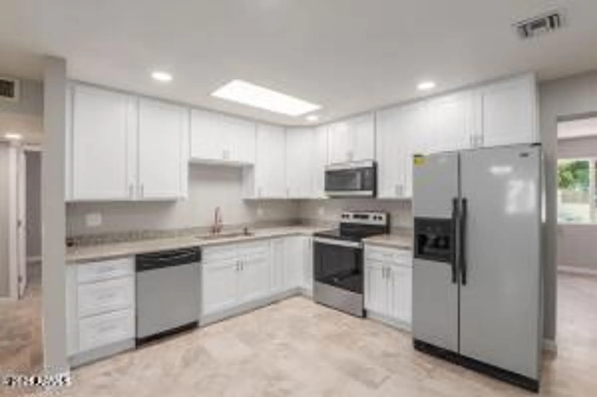 Property Slideshow image 9 of 11 | 11017 w alabama ave, Sun City, AZ, 85351