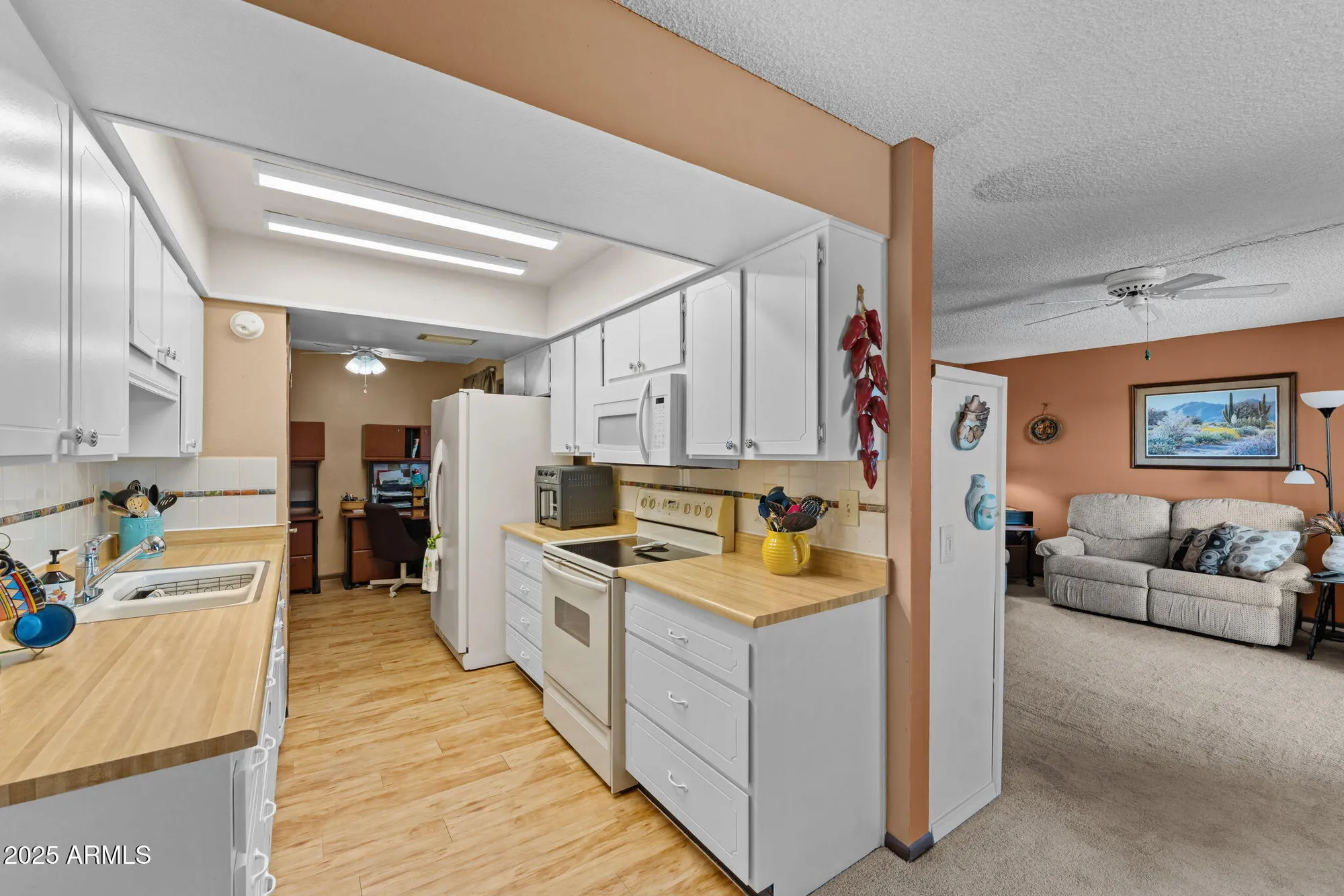 Property Slideshow image 12 of 38 | 19614 n star ridge dr, Sun City West, AZ, 85375