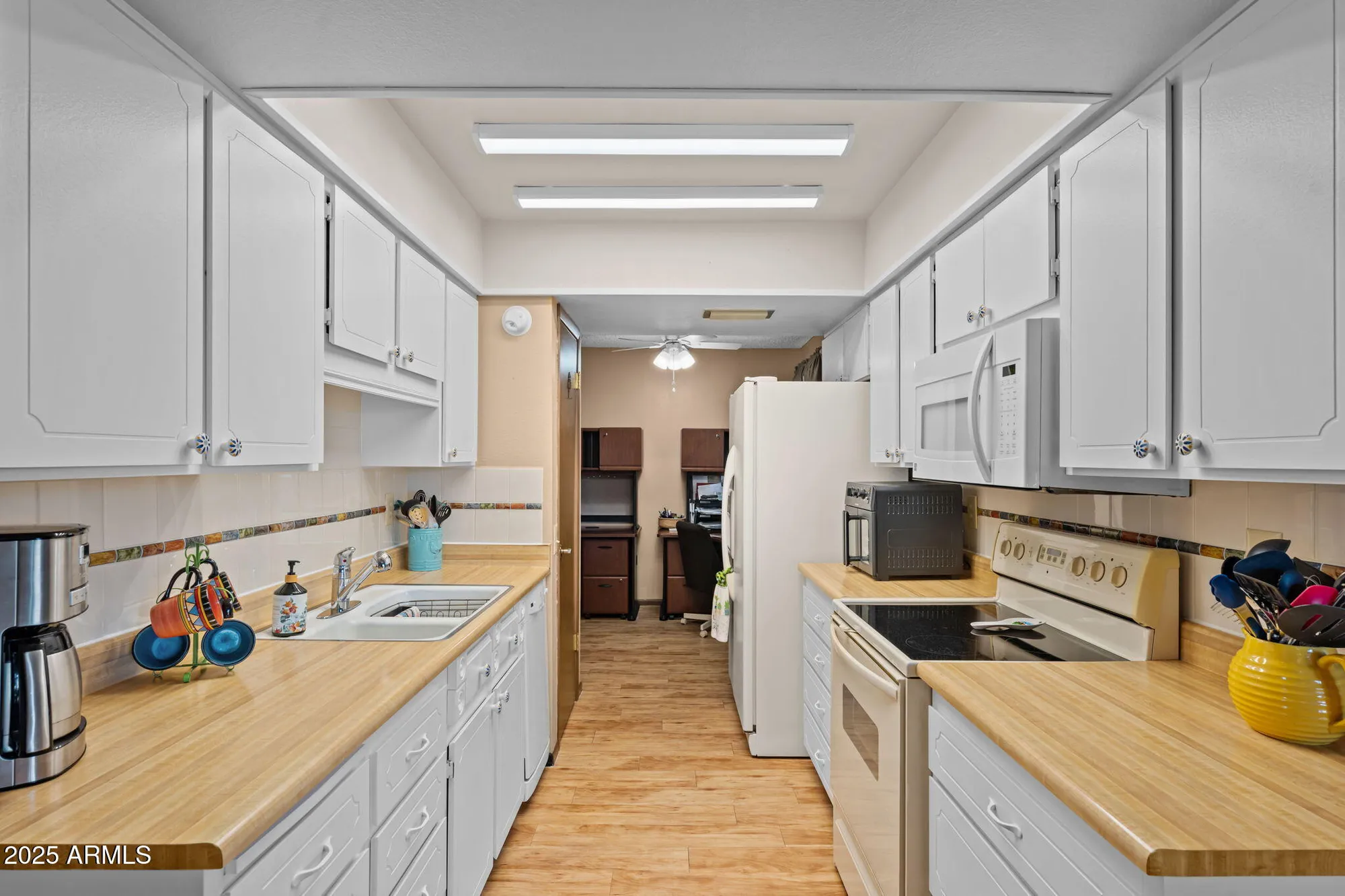 Property Slideshow image 14 of 38 | 19614 n star ridge dr, Sun City West, AZ, 85375