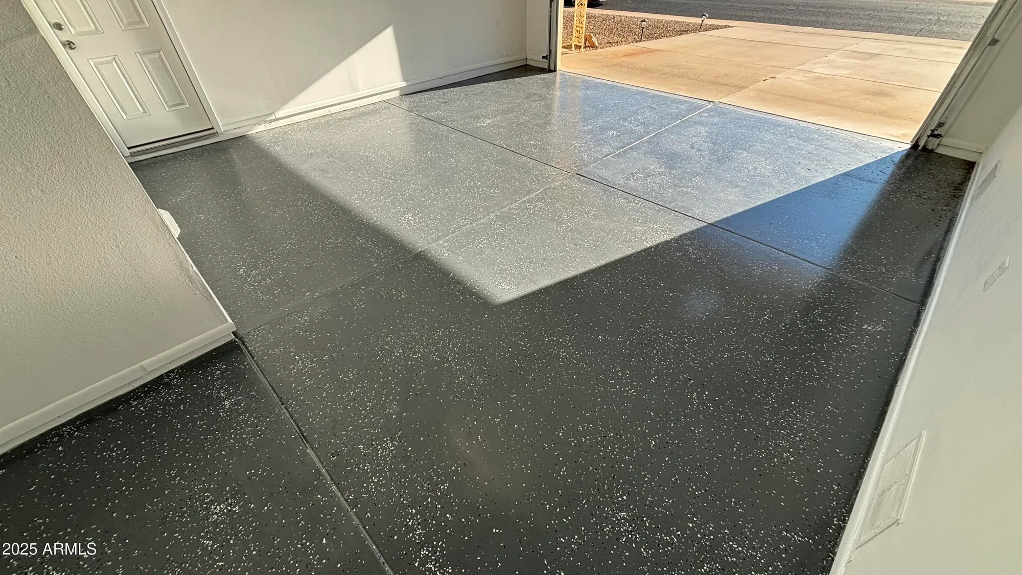 Property Slideshow image 25 of 31 | 9822 w silver bell dr, Sun City, AZ, 85351