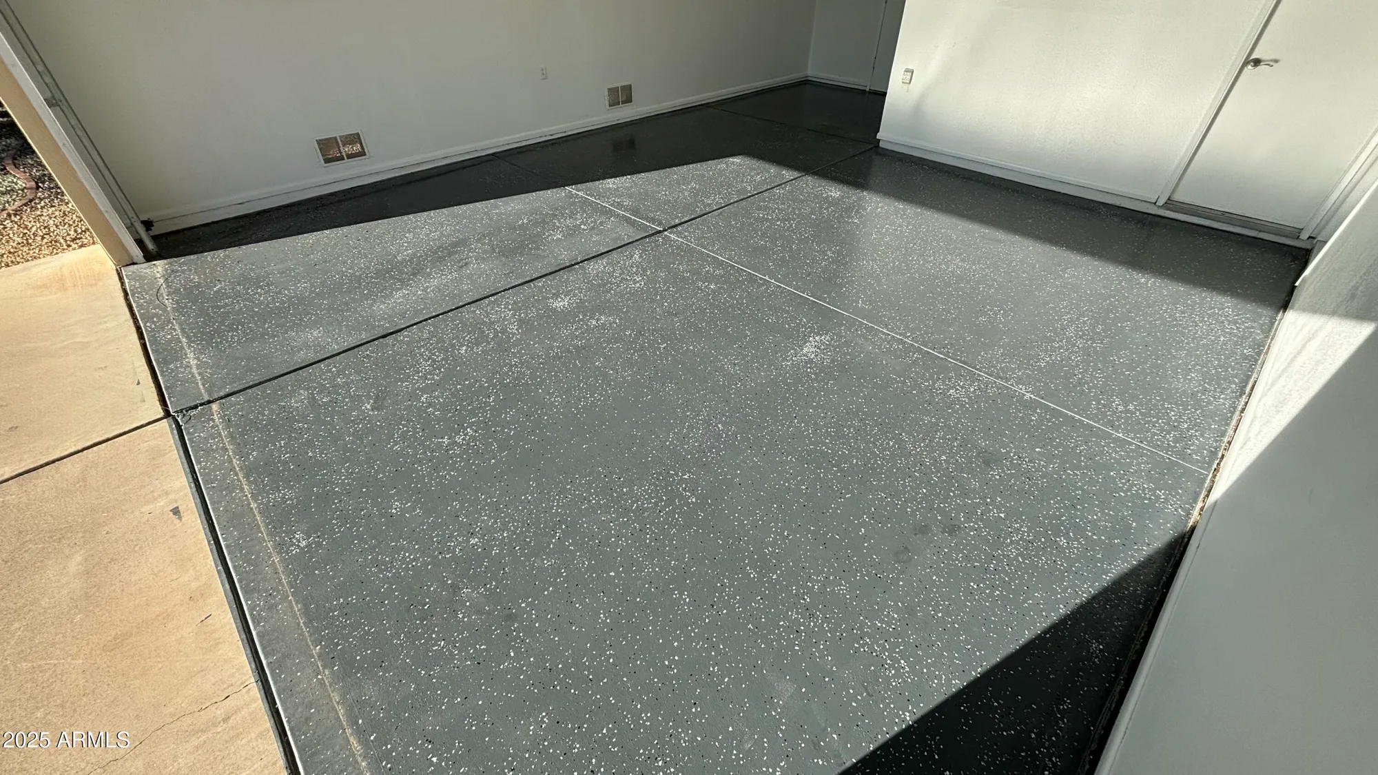 Property Slideshow image 26 of 31 | 9822 w silver bell dr, Sun City, AZ, 85351