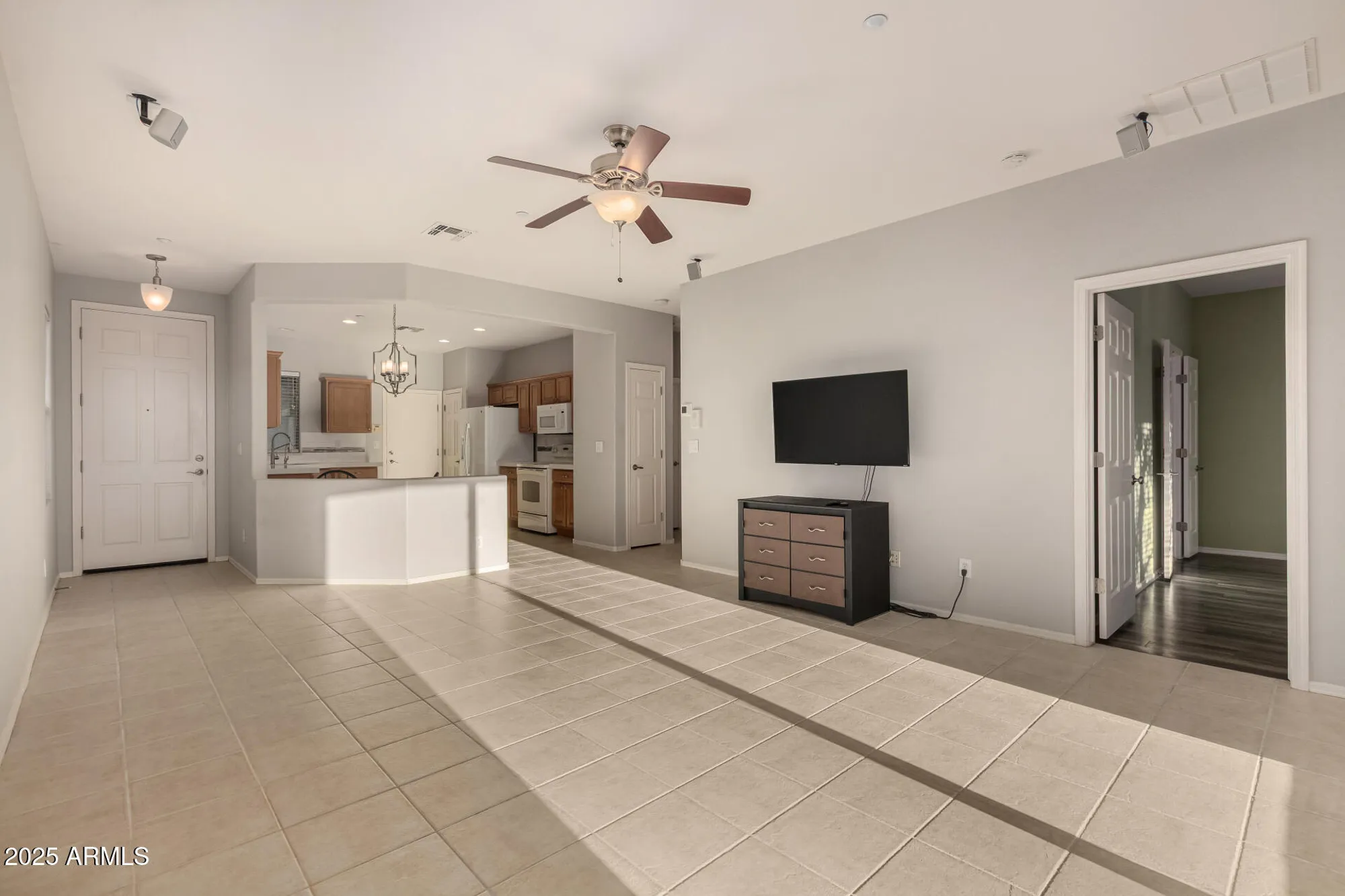 Property Slideshow image 9 of 38 | 1873 w owens way, Anthem, AZ, 85086