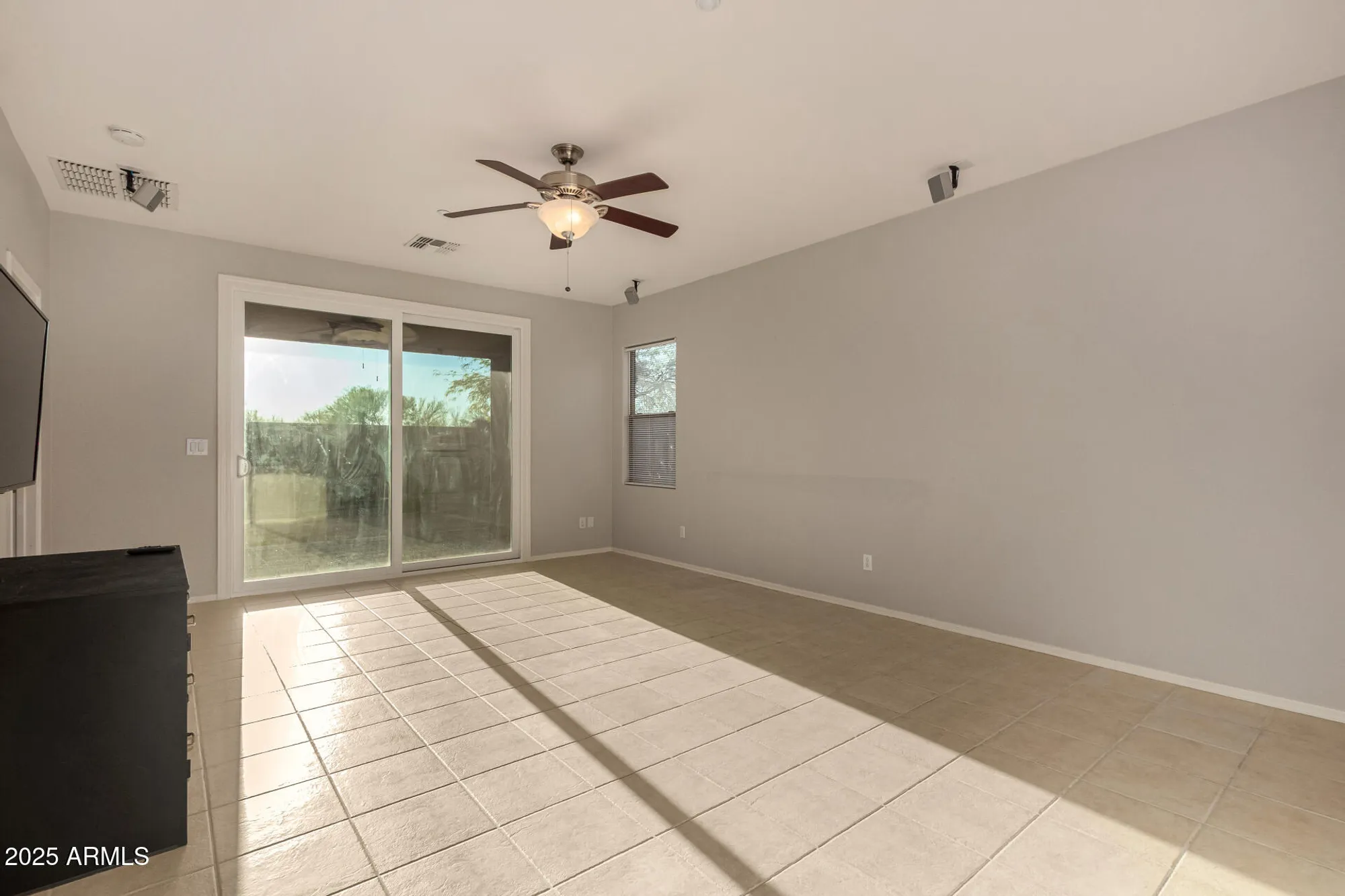 Property Slideshow image 7 of 38 | 1873 w owens way, Anthem, AZ, 85086