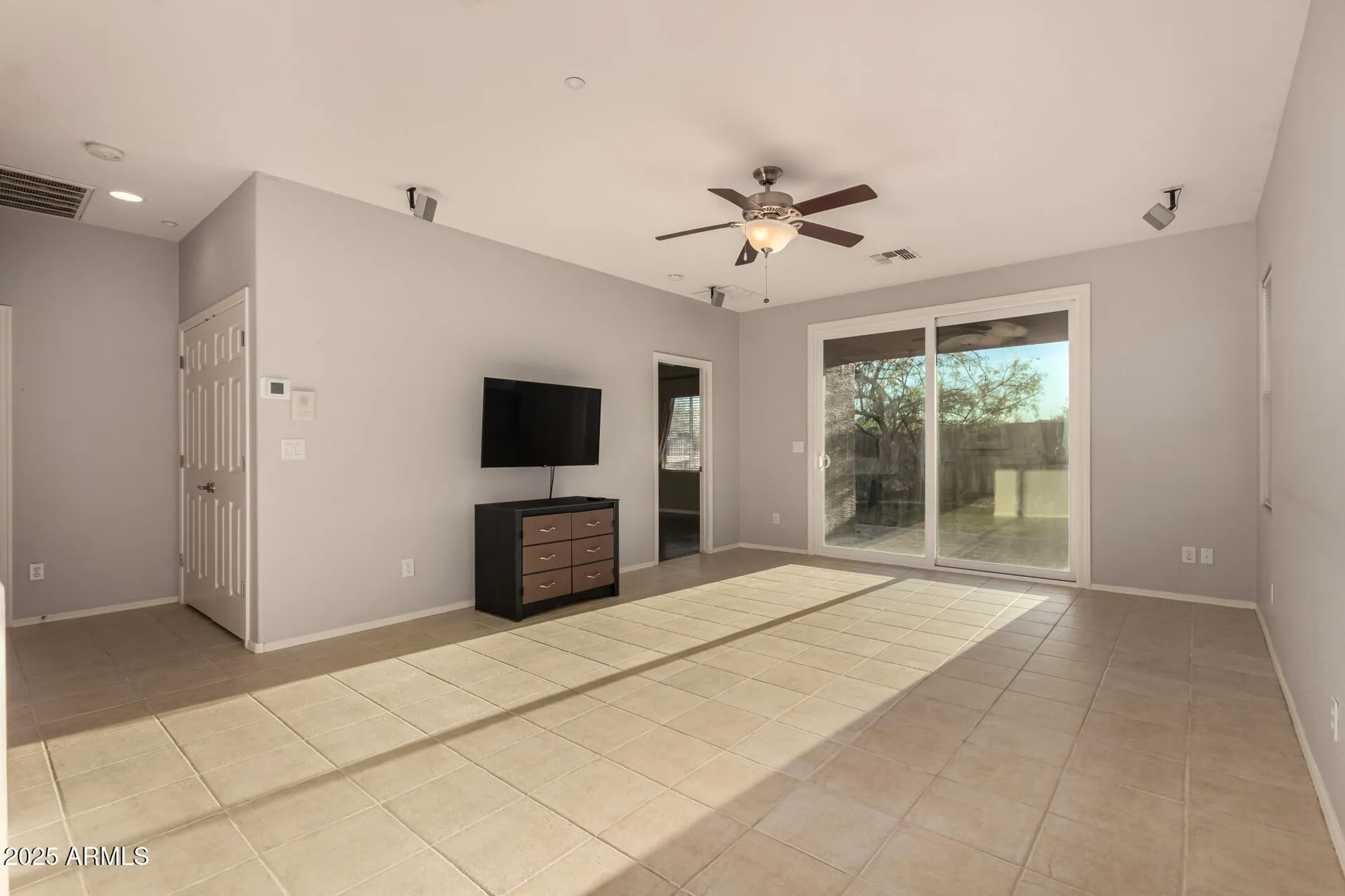 Property Slideshow image 8 of 38 | 1873 w owens way, Anthem, AZ, 85086