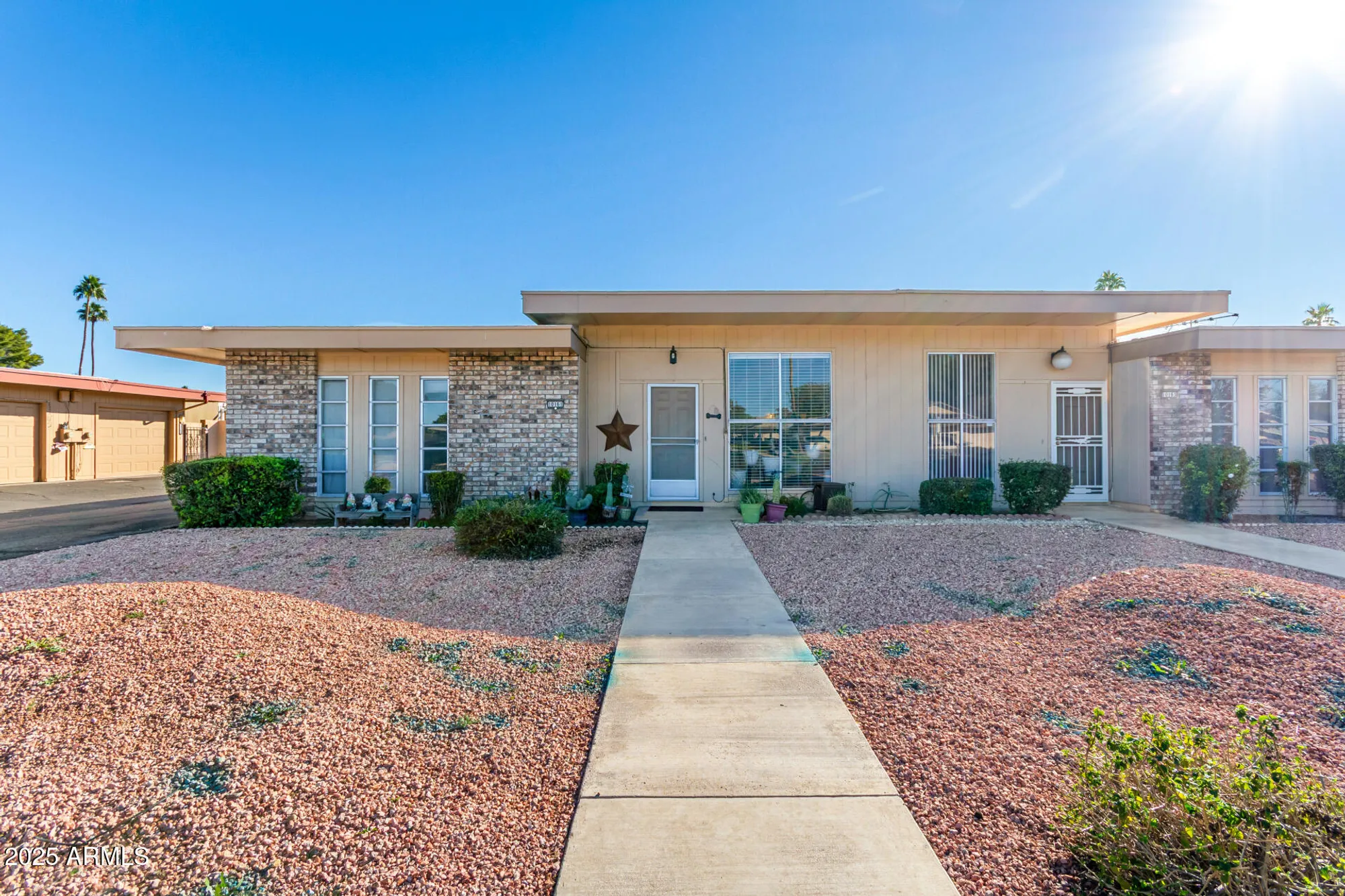 Property Slideshow image 1 of 35 | 10161 w thunderbird blvd, Sun City, AZ, 85351