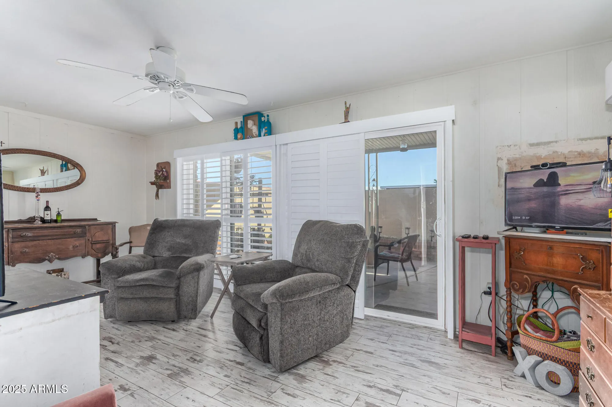 Property Slideshow image 20 of 35 | 10161 w thunderbird blvd, Sun City, AZ, 85351