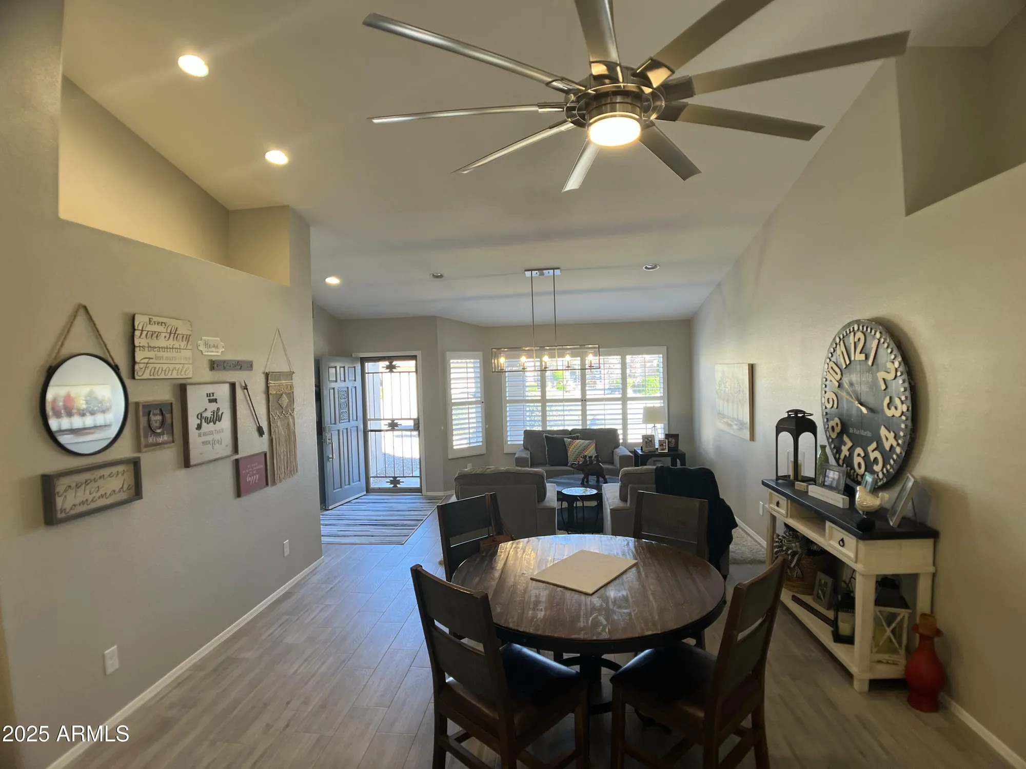 Property Slideshow image 6 of 25 | 9421 w chino dr, Peoria, AZ, 85382