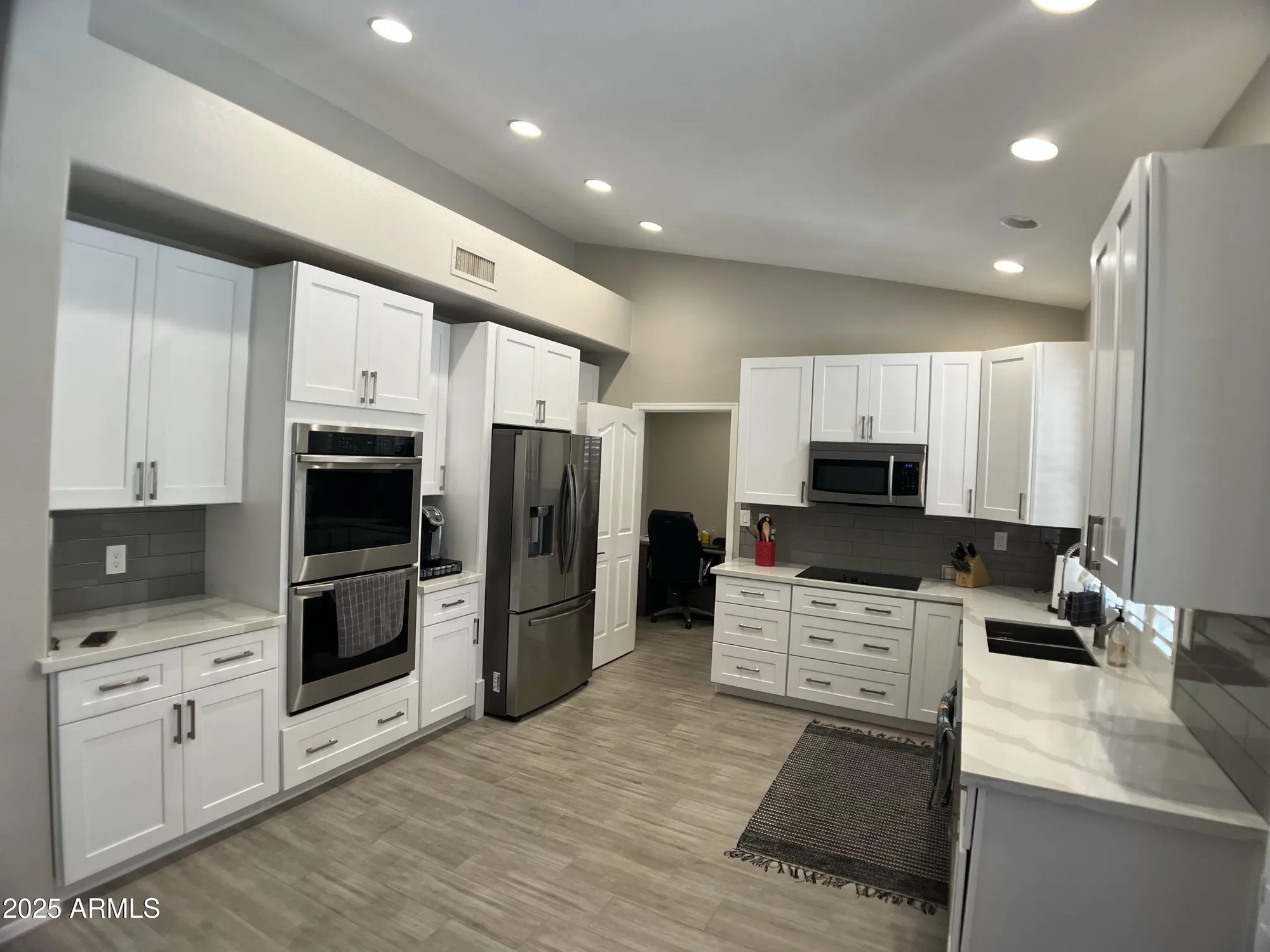 Property Slideshow image 12 of 25 | 9421 w chino dr, Peoria, AZ, 85382