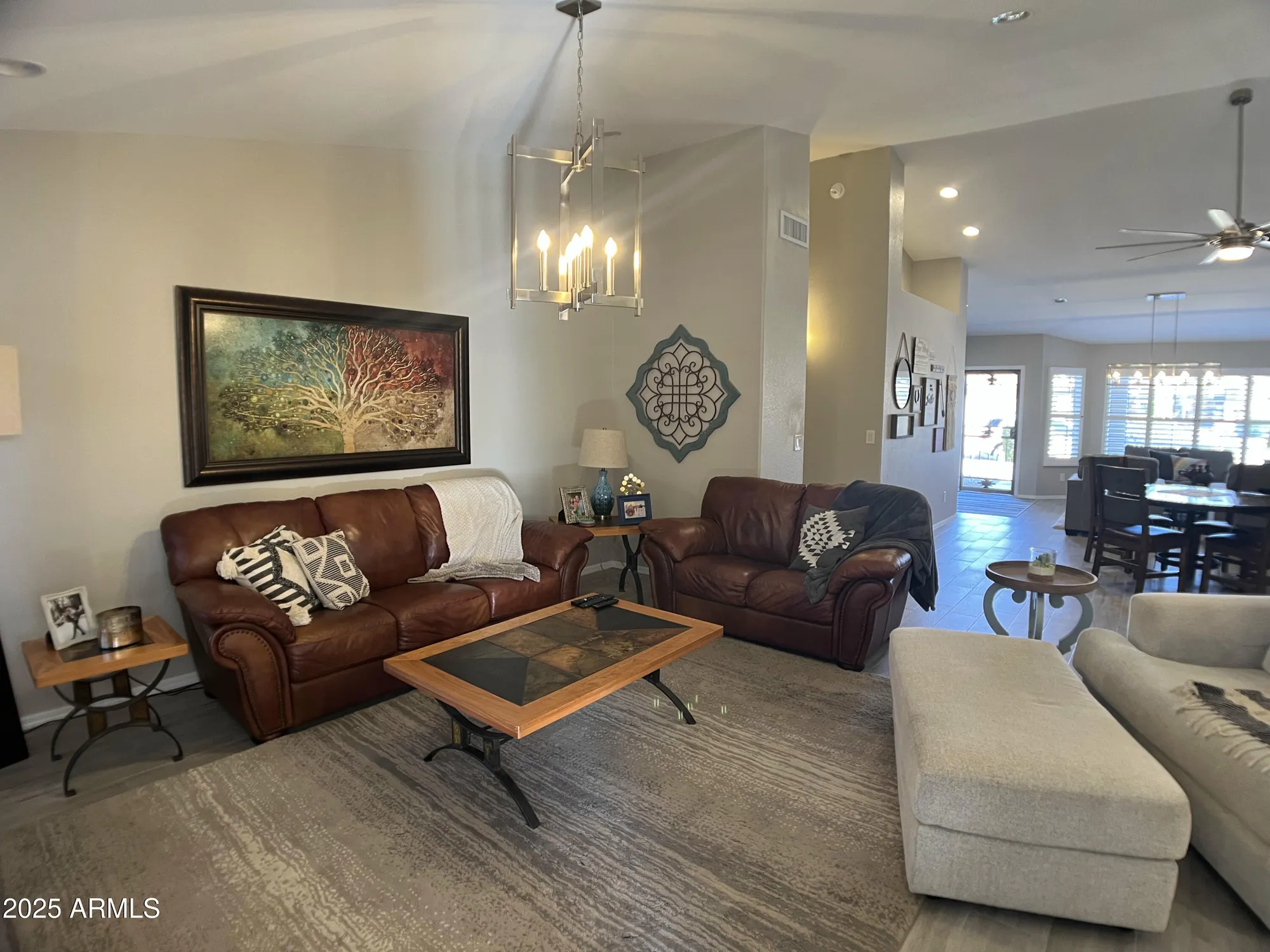 Property Slideshow image 8 of 25 | 9421 w chino dr, Peoria, AZ, 85382