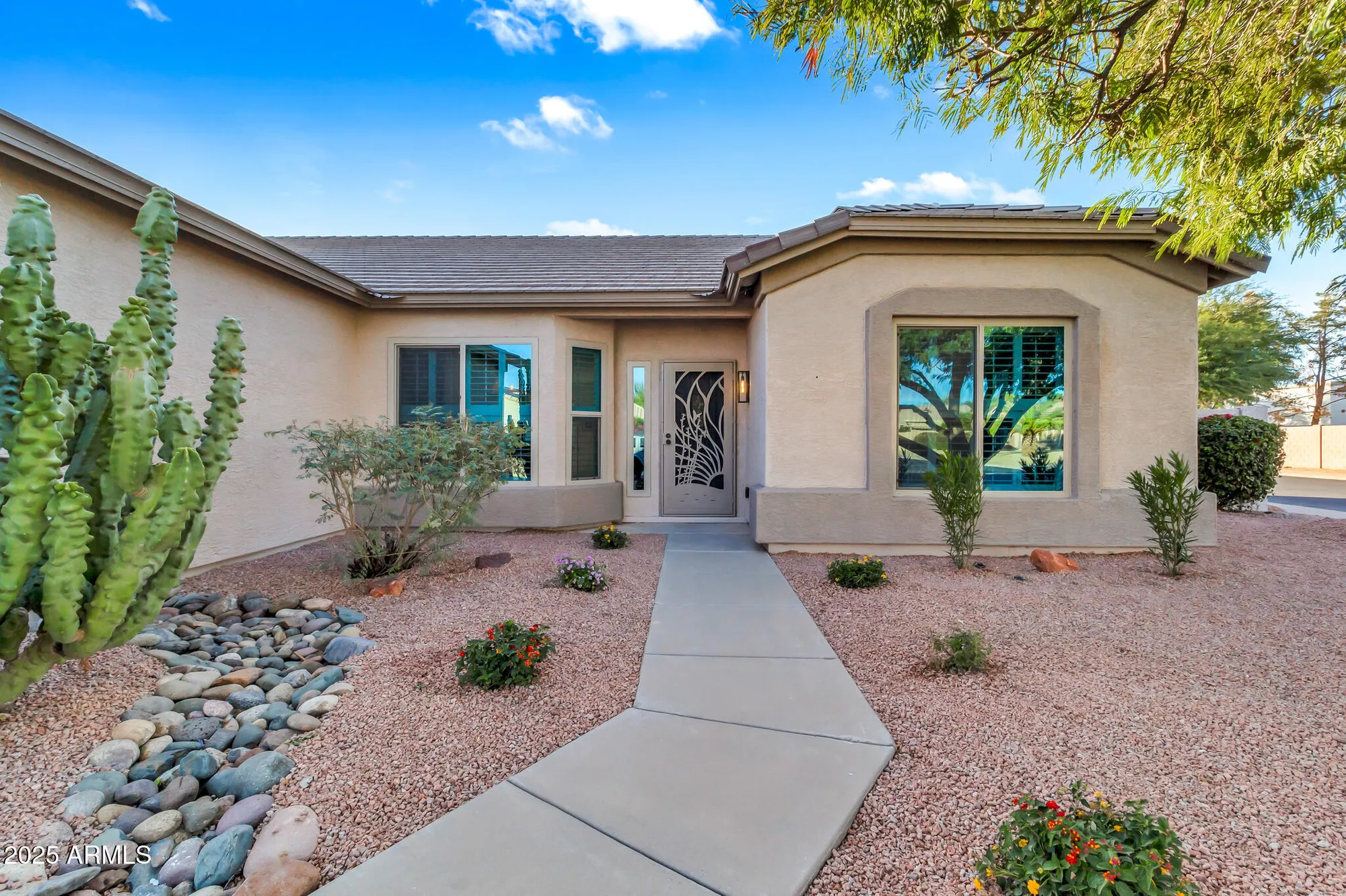 Property Slideshow image 6 of 49 | 6082 s bedford pl, Chandler, AZ, 85249