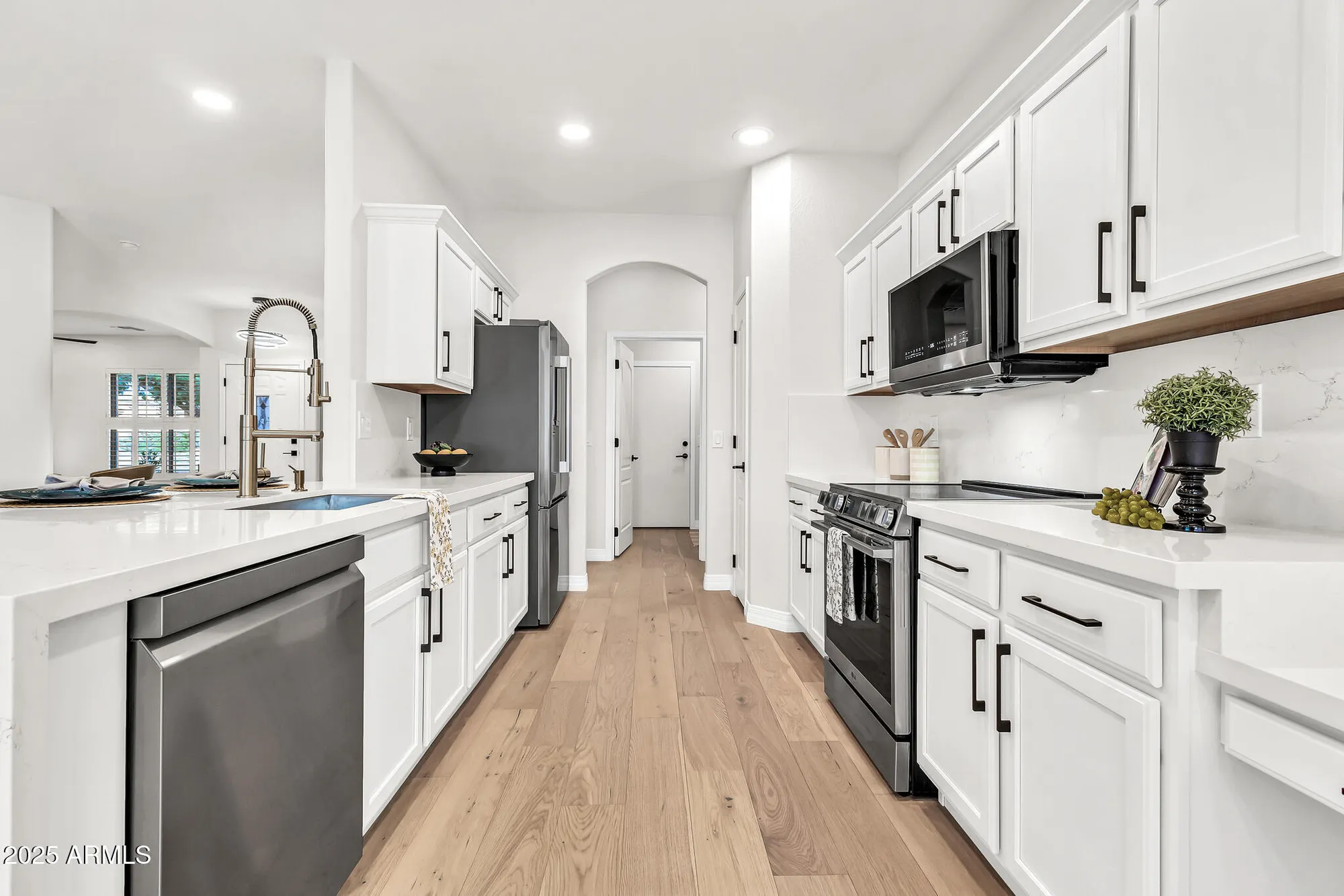 Property Slideshow image 16 of 49 | 6082 s bedford pl, Chandler, AZ, 85249