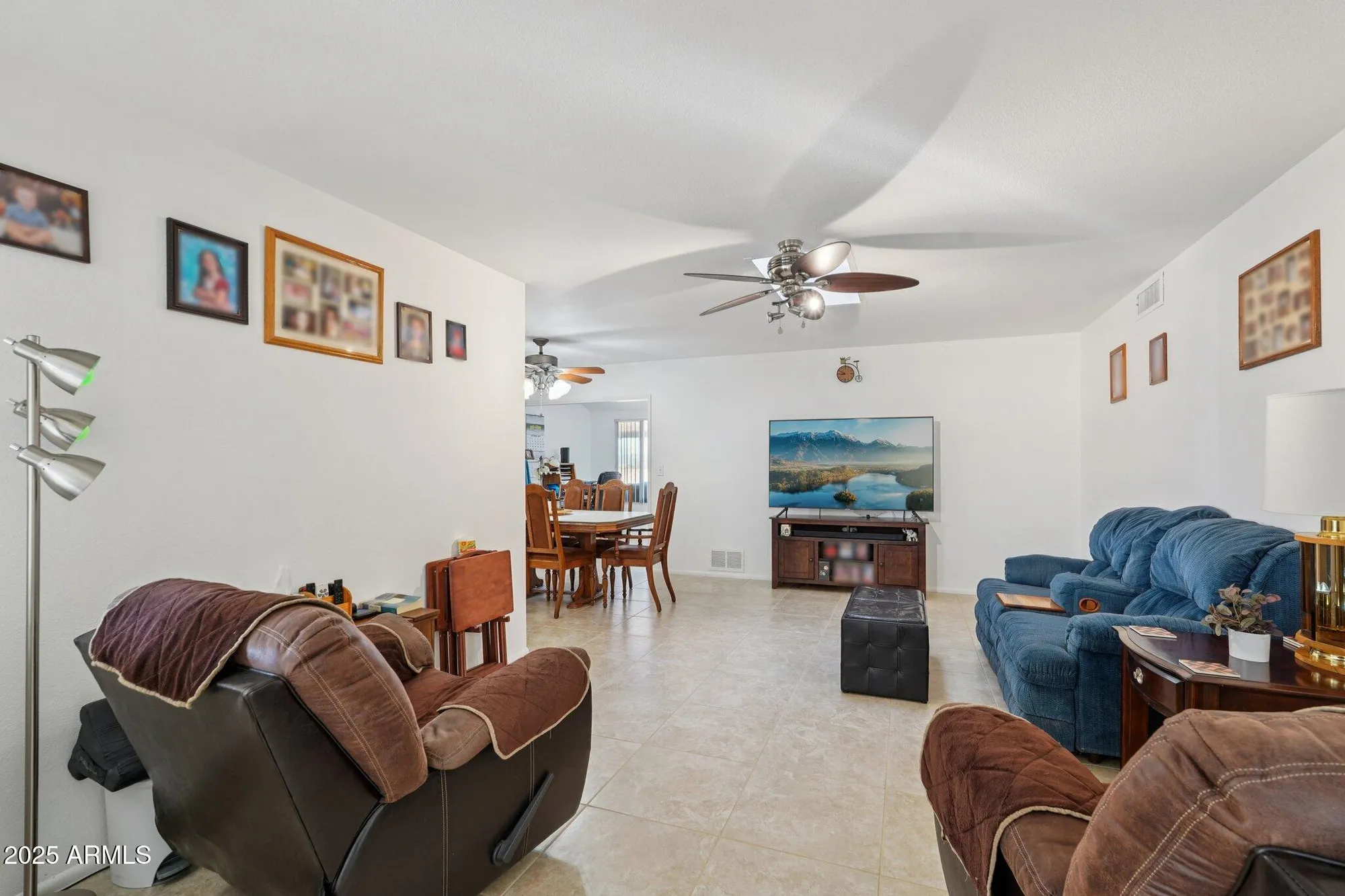 Property Slideshow image 8 of 42 | 11165 w cameo dr, Sun City, AZ, 85351