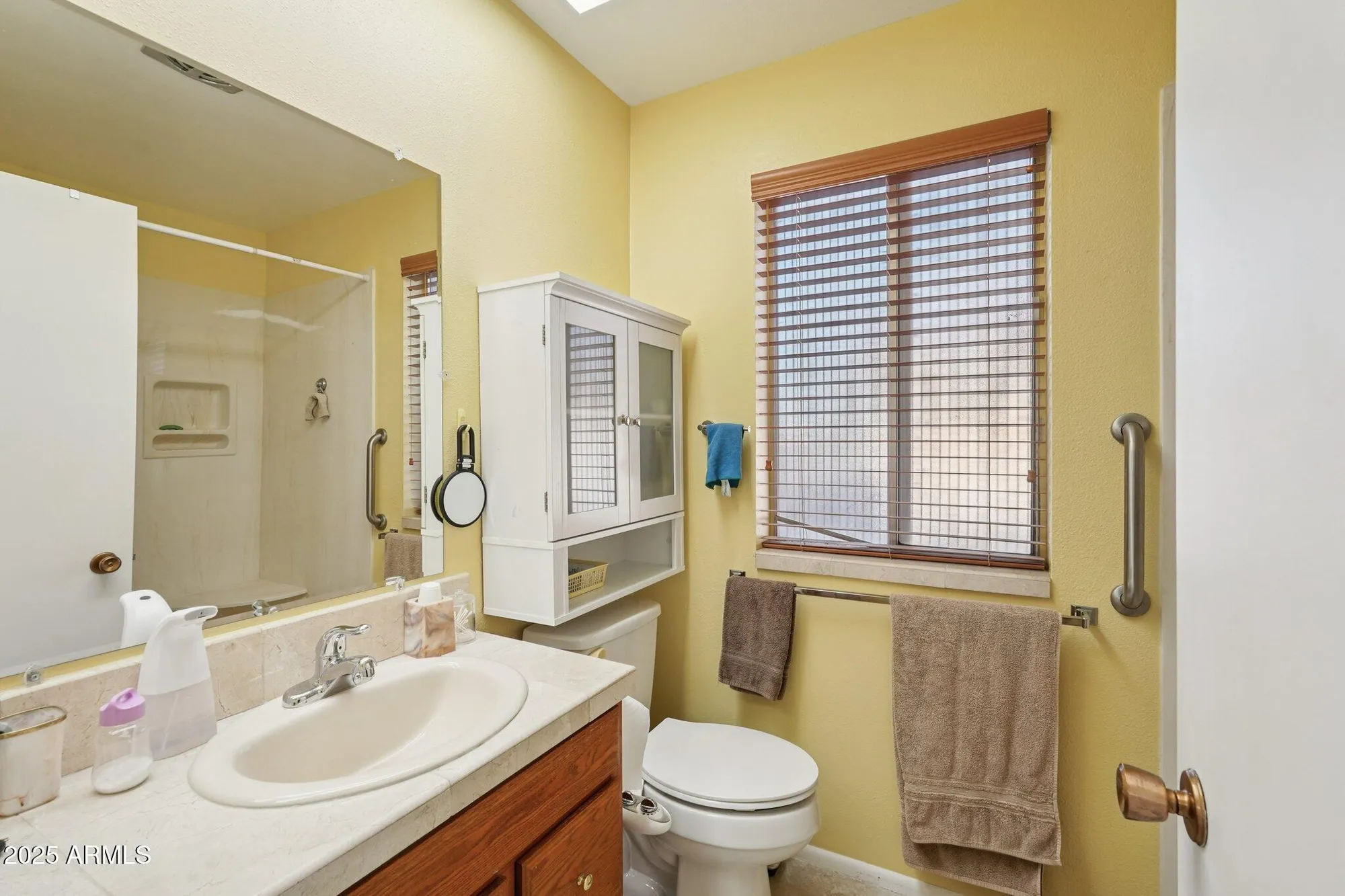 Property Slideshow image 16 of 42 | 11165 w cameo dr, Sun City, AZ, 85351