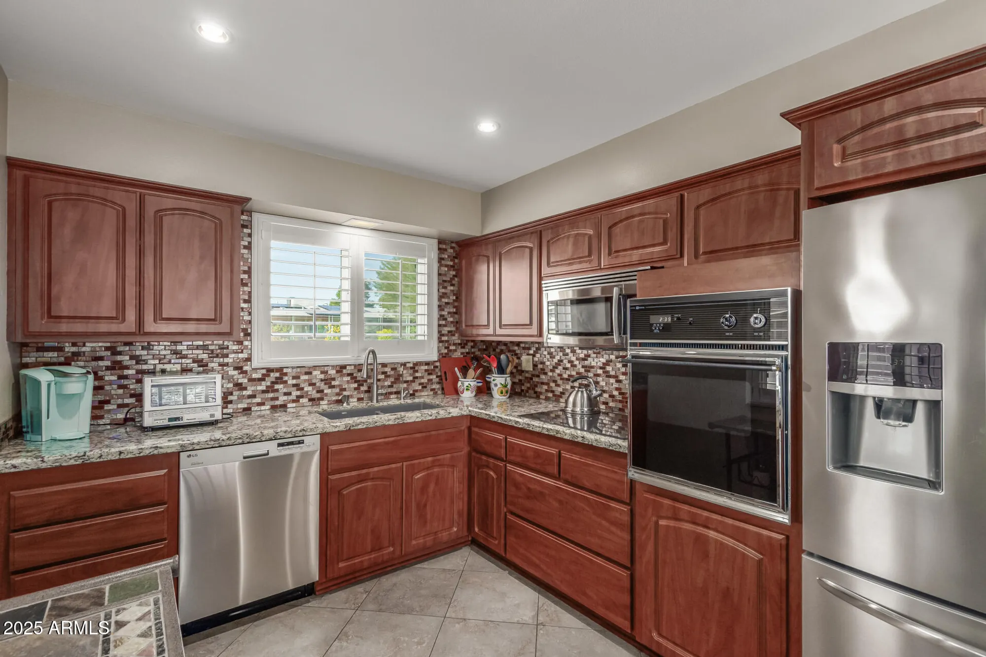 Property Slideshow image 9 of 45 | 10027 w lakeview cir, Sun City, AZ, 85351