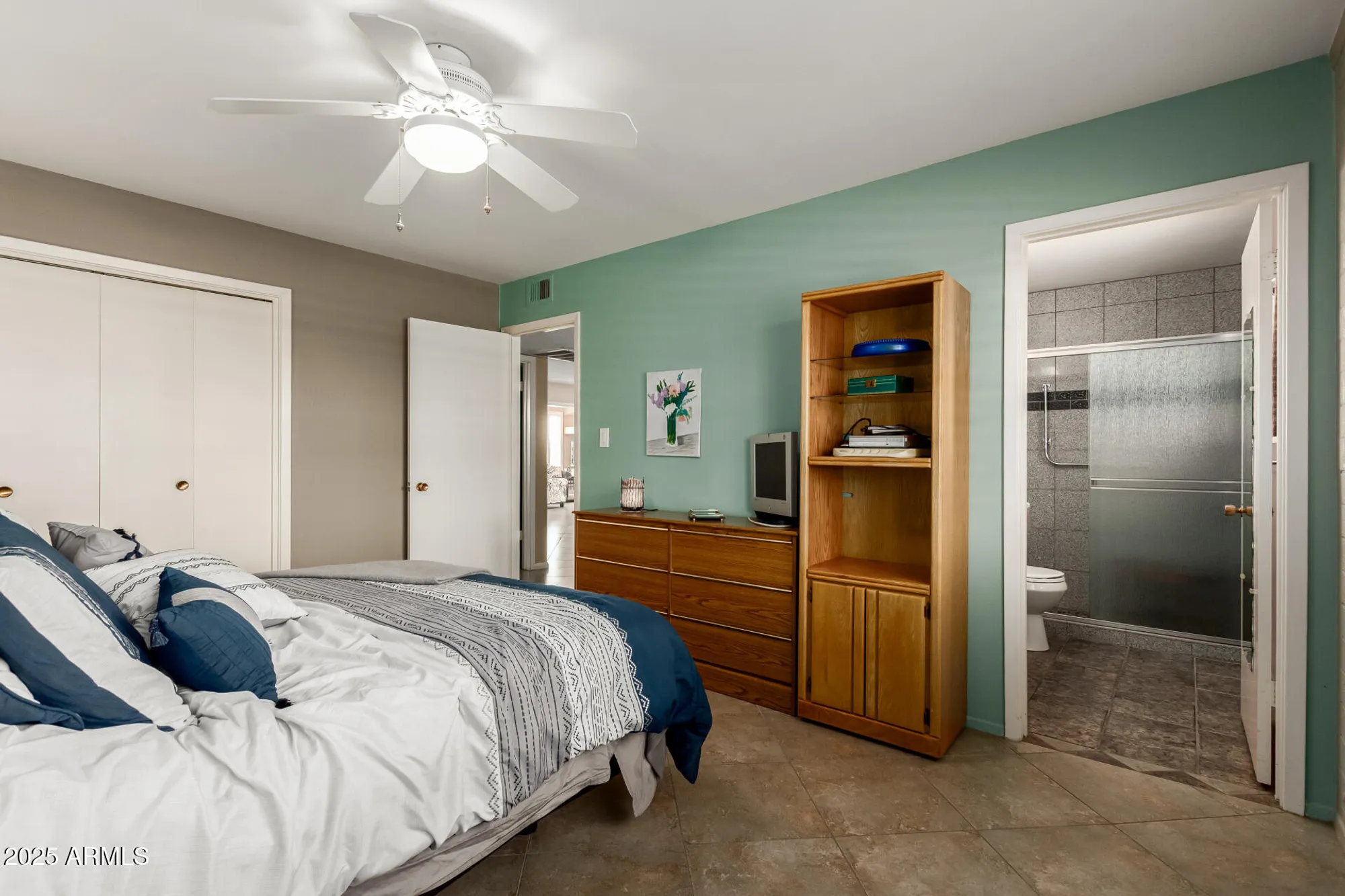 Property Slideshow image 14 of 45 | 10027 w lakeview cir, Sun City, AZ, 85351