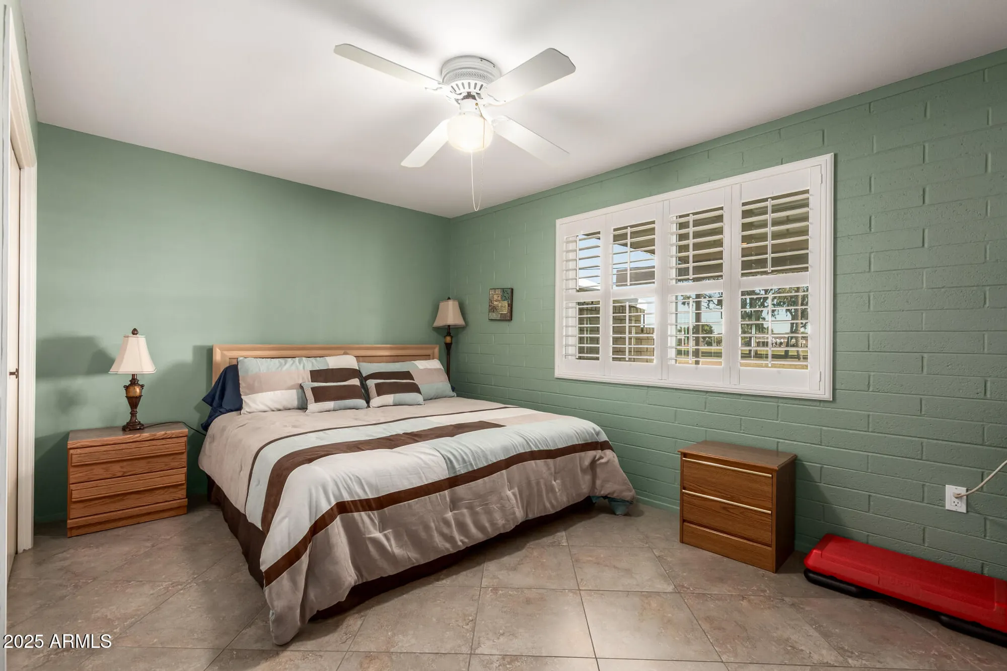 Property Slideshow image 16 of 45 | 10027 w lakeview cir, Sun City, AZ, 85351