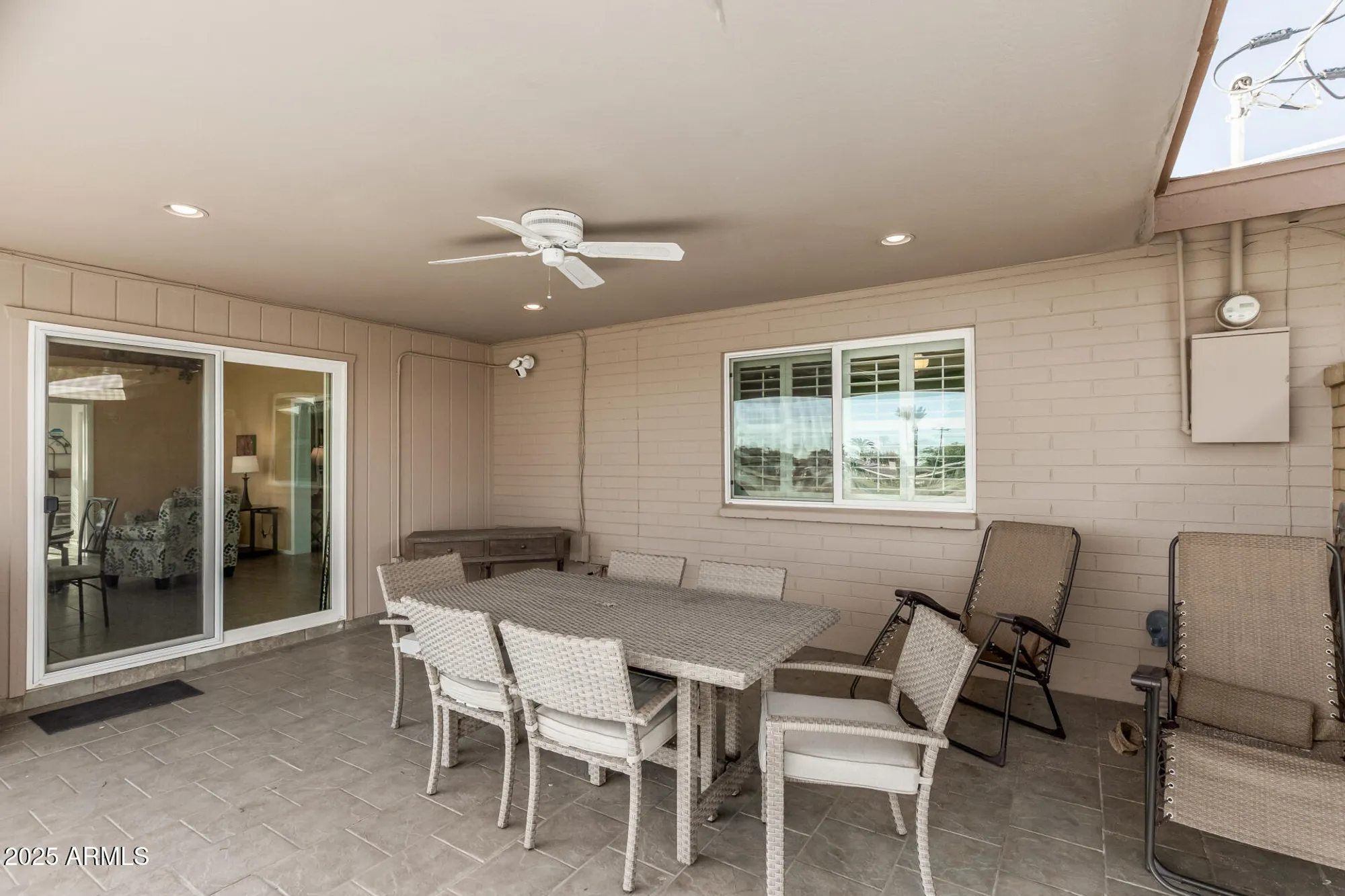 Property Slideshow image 24 of 45 | 10027 w lakeview cir, Sun City, AZ, 85351