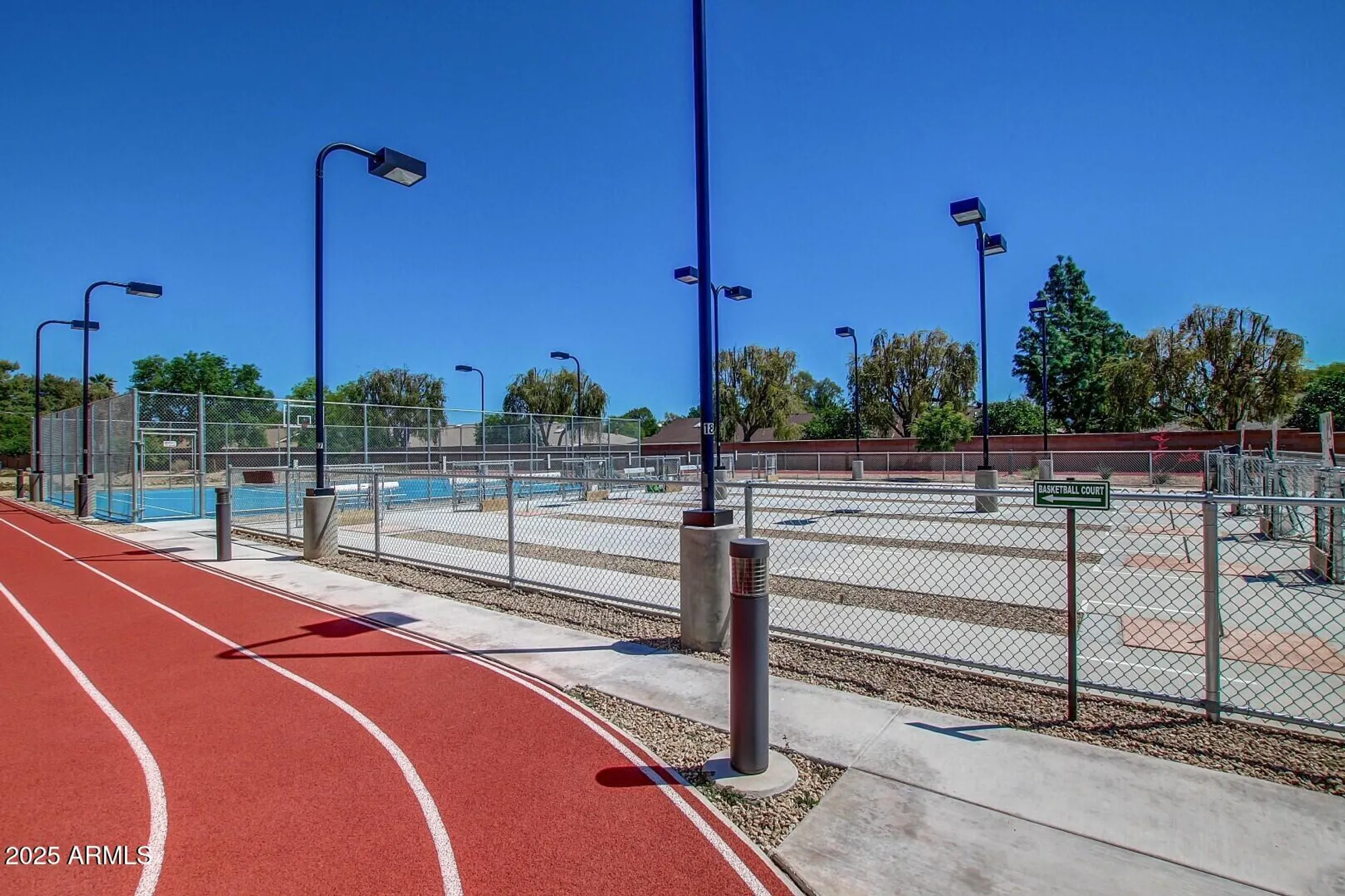 Property Slideshow image 37 of 45 | 10027 w lakeview cir, Sun City, AZ, 85351