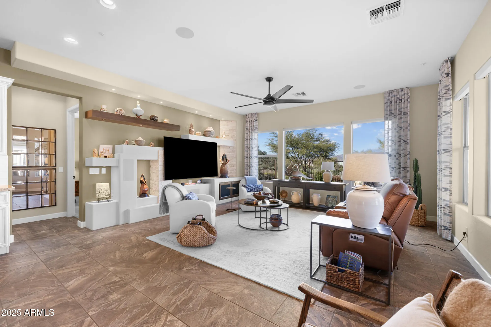 Property Slideshow image 8 of 75 | 17946 e cindercone rd, Rio Verde, AZ, 85263