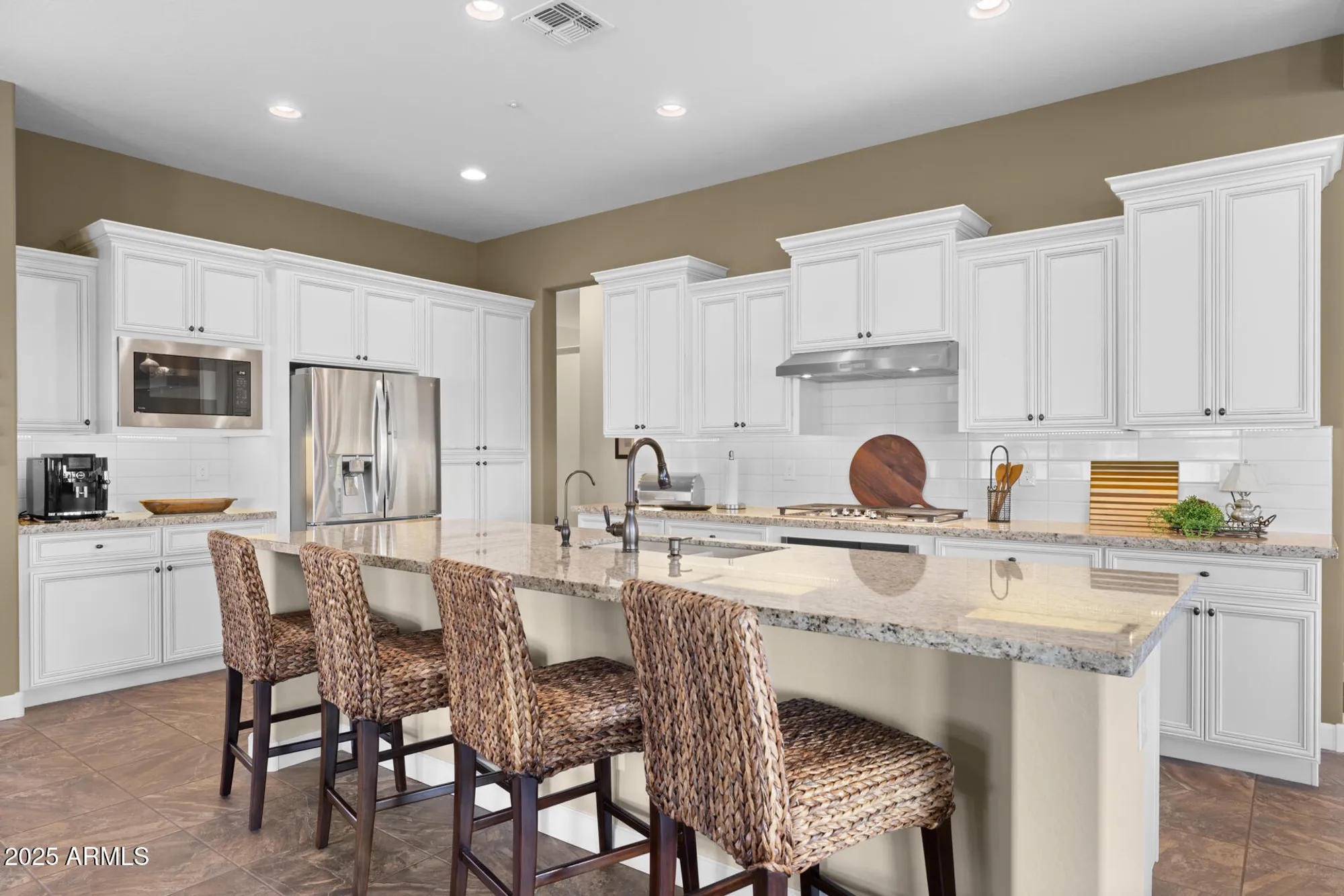 Property Slideshow image 13 of 75 | 17946 e cindercone rd, Rio Verde, AZ, 85263