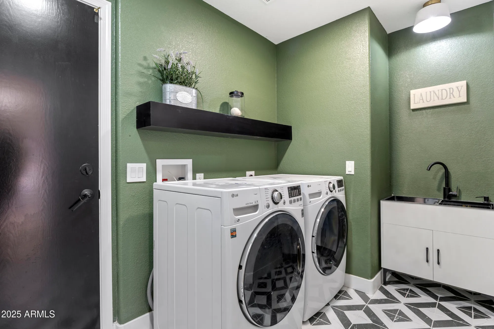 Property Slideshow image 33 of 60 | 25843 s eastlake dr, Sun Lakes, AZ, 85248