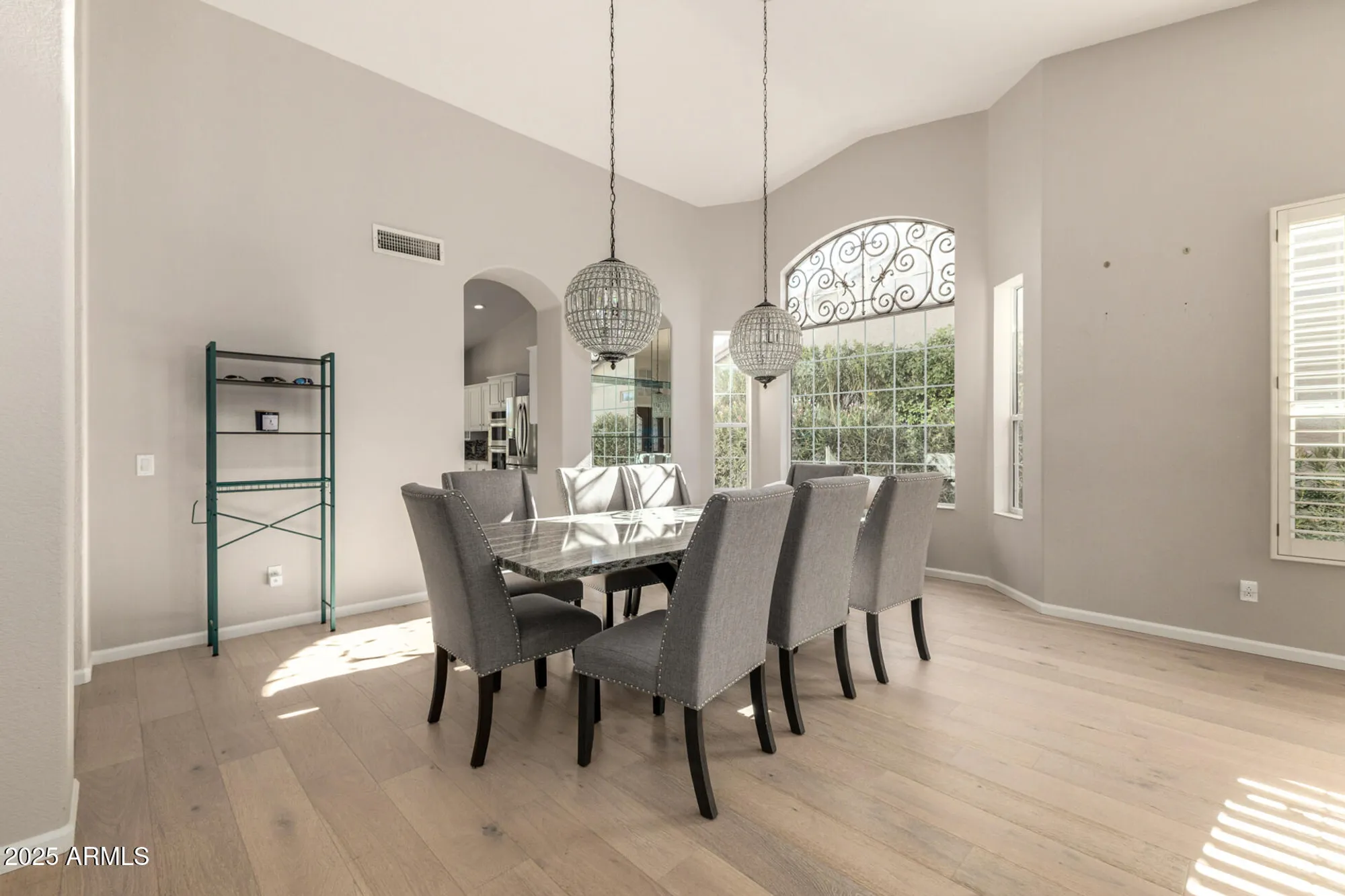 Property Slideshow image 11 of 68 | 5733 s amberwood dr, Chandler, AZ, 85248