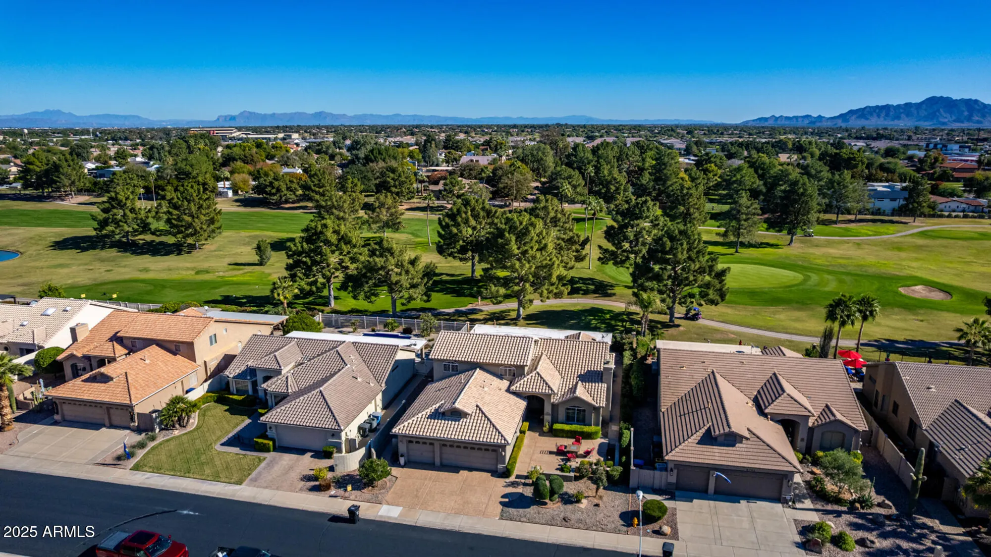 Property Slideshow image 50 of 68 | 5733 s amberwood dr, Chandler, AZ, 85248