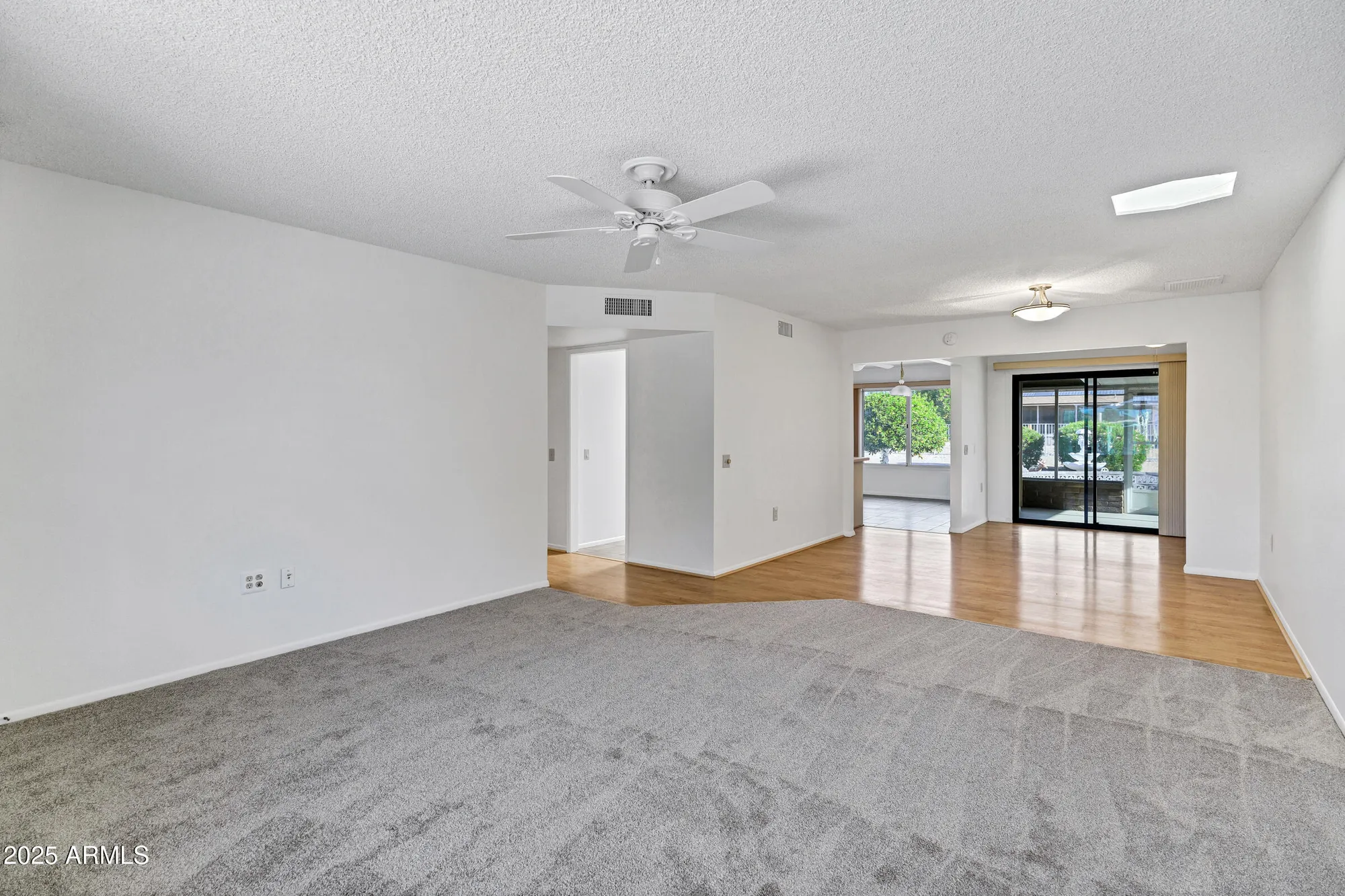 Property Slideshow image 9 of 40 | 19809 n calypso ln, Sun City, AZ, 85373