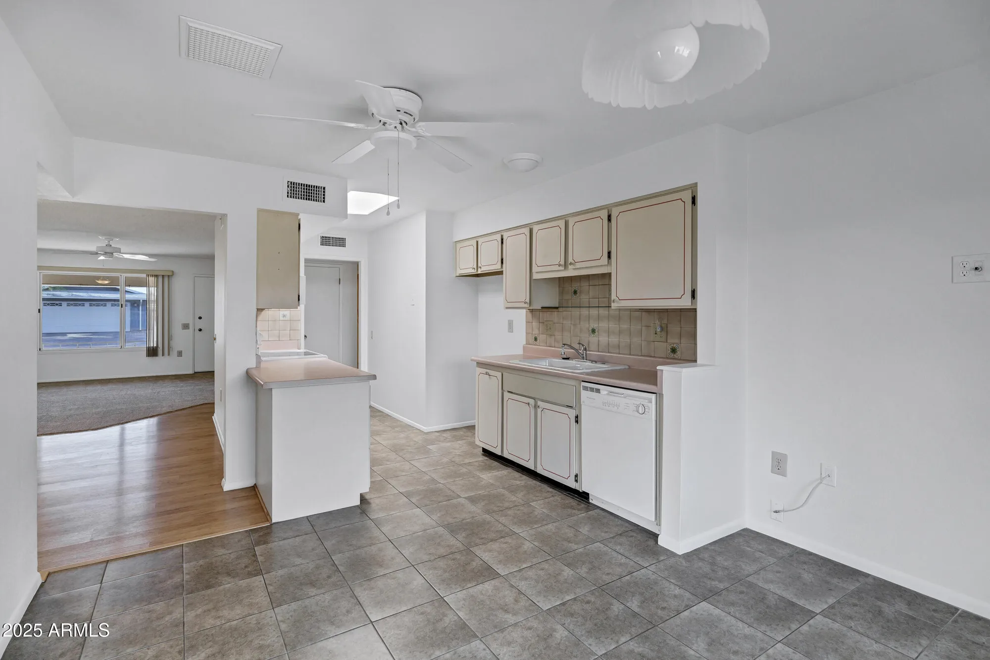 Property Slideshow image 15 of 40 | 19809 n calypso ln, Sun City, AZ, 85373