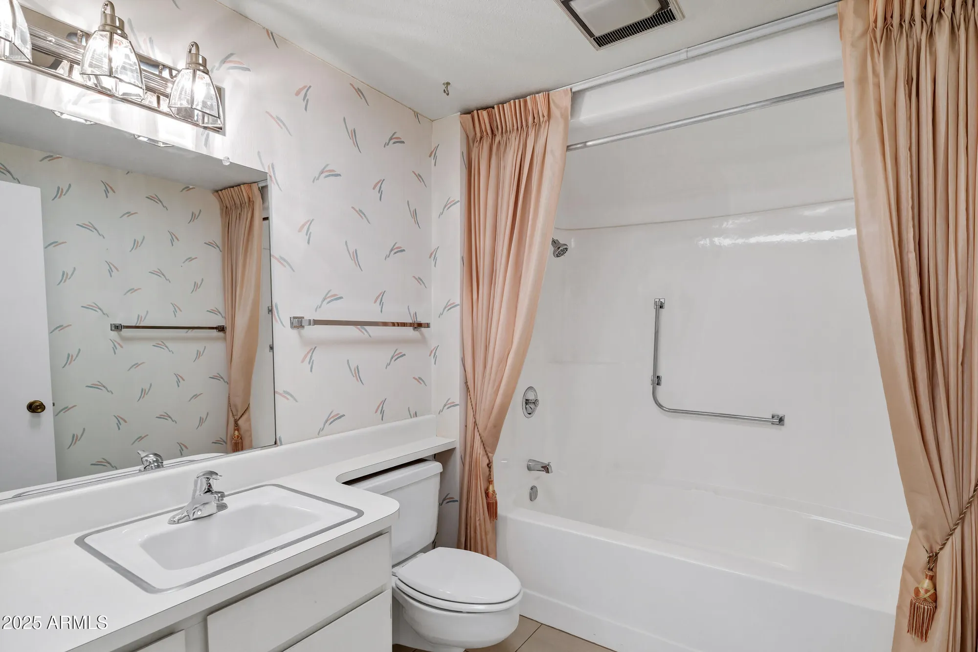 Property Slideshow image 20 of 40 | 19809 n calypso ln, Sun City, AZ, 85373