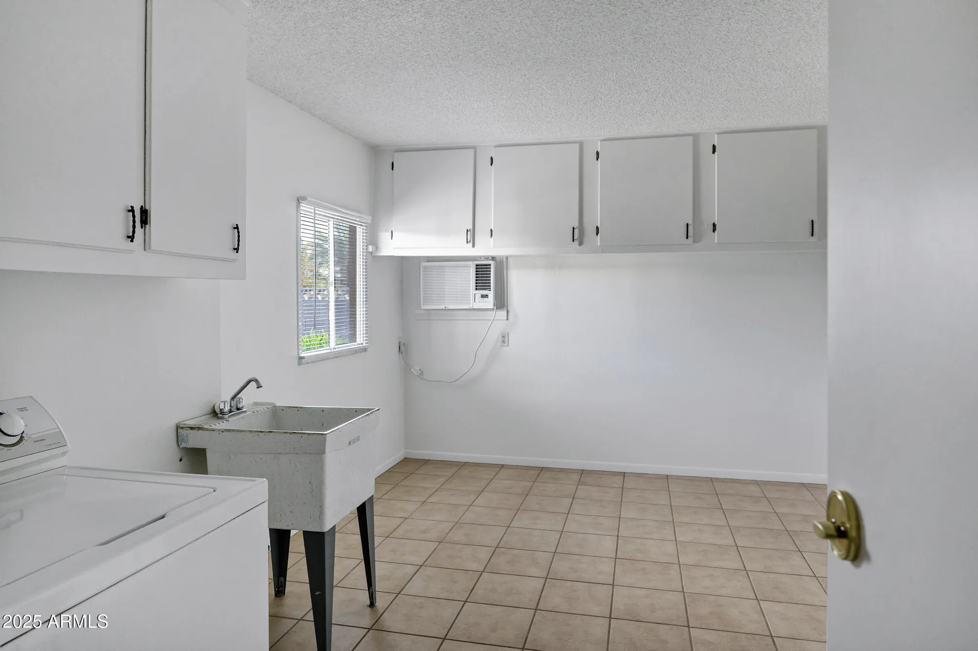 Property Slideshow image 28 of 40 | 19809 n calypso ln, Sun City, AZ, 85373