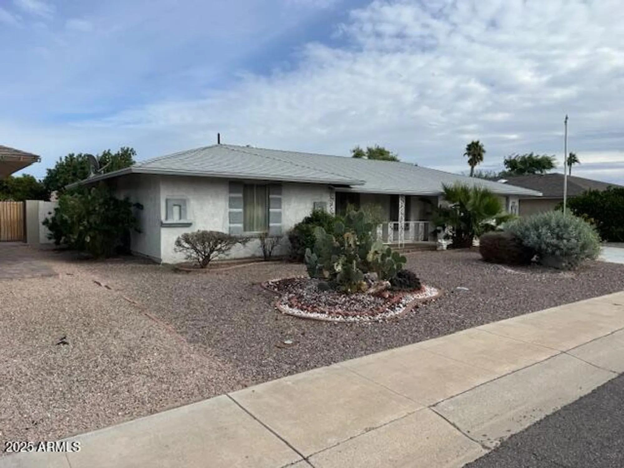 Property Slideshow image 3 of 16 | 9322 w hidden valley cir, Sun City, AZ, 85351