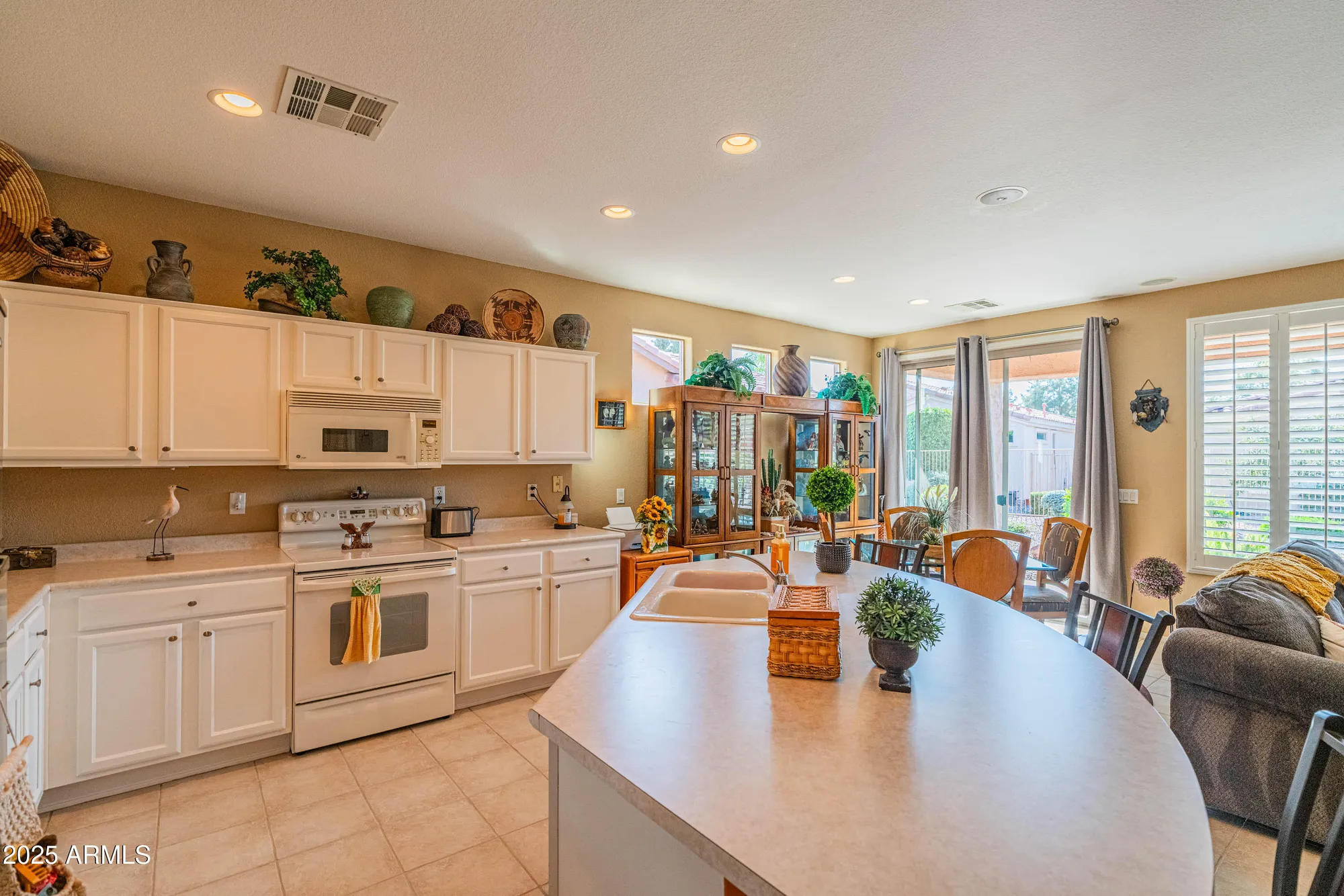 Property Slideshow image 11 of 33 | 4689 e jude ct, Gilbert, AZ, 85298