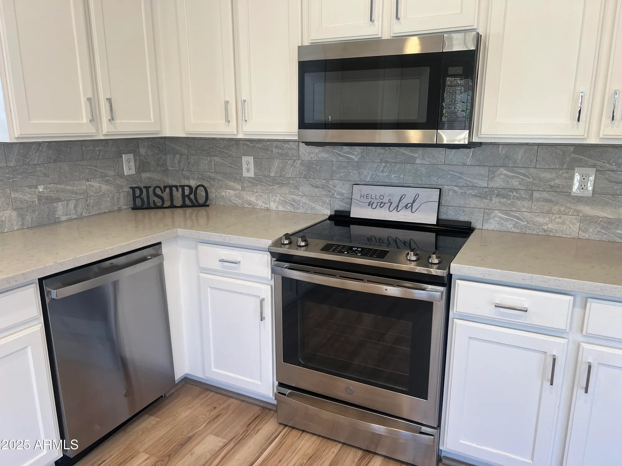 Property Slideshow image 15 of 51 | 20710 n 105th dr, Peoria, AZ, 85382