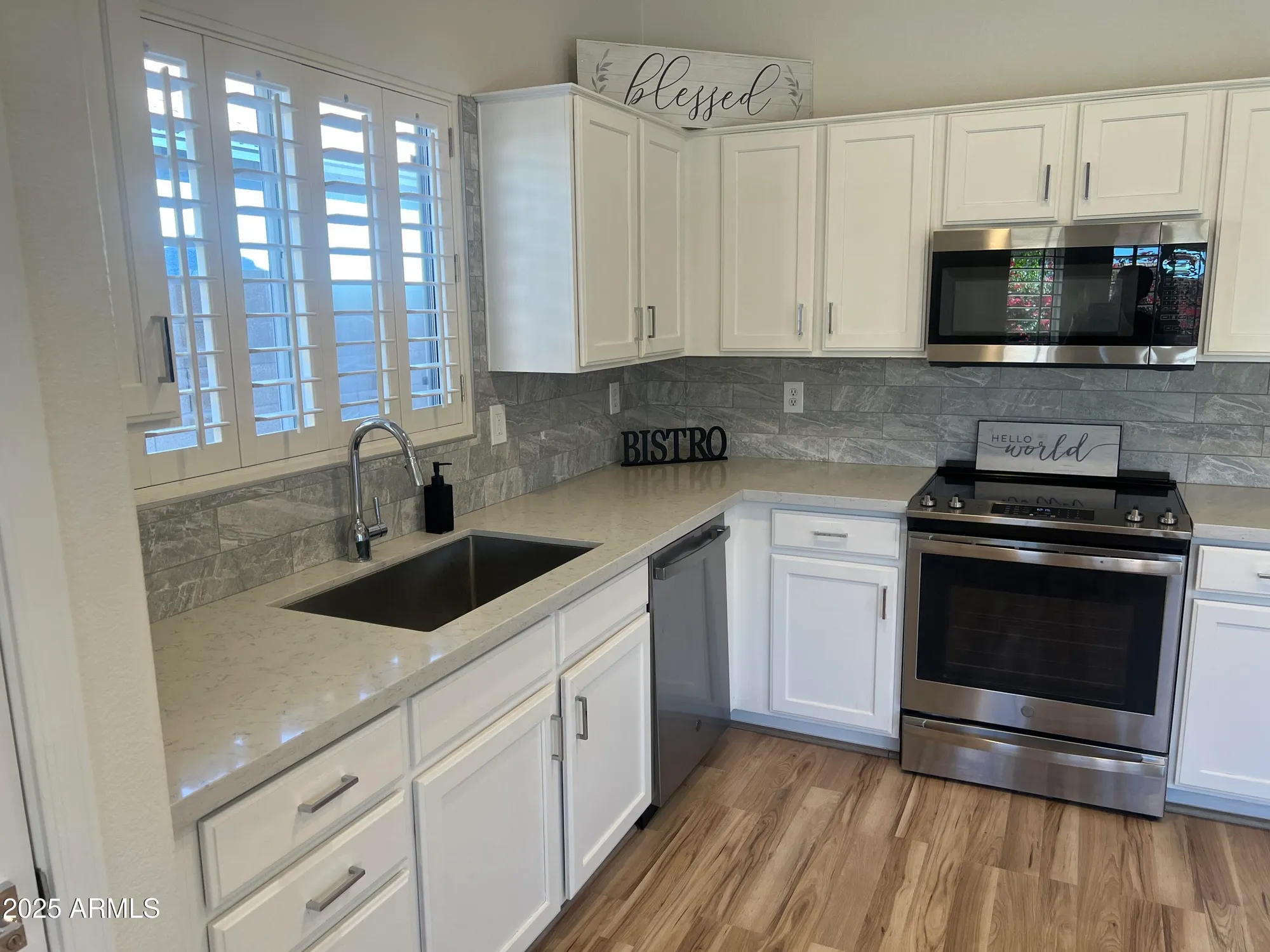 Property Slideshow image 12 of 51 | 20710 n 105th dr, Peoria, AZ, 85382