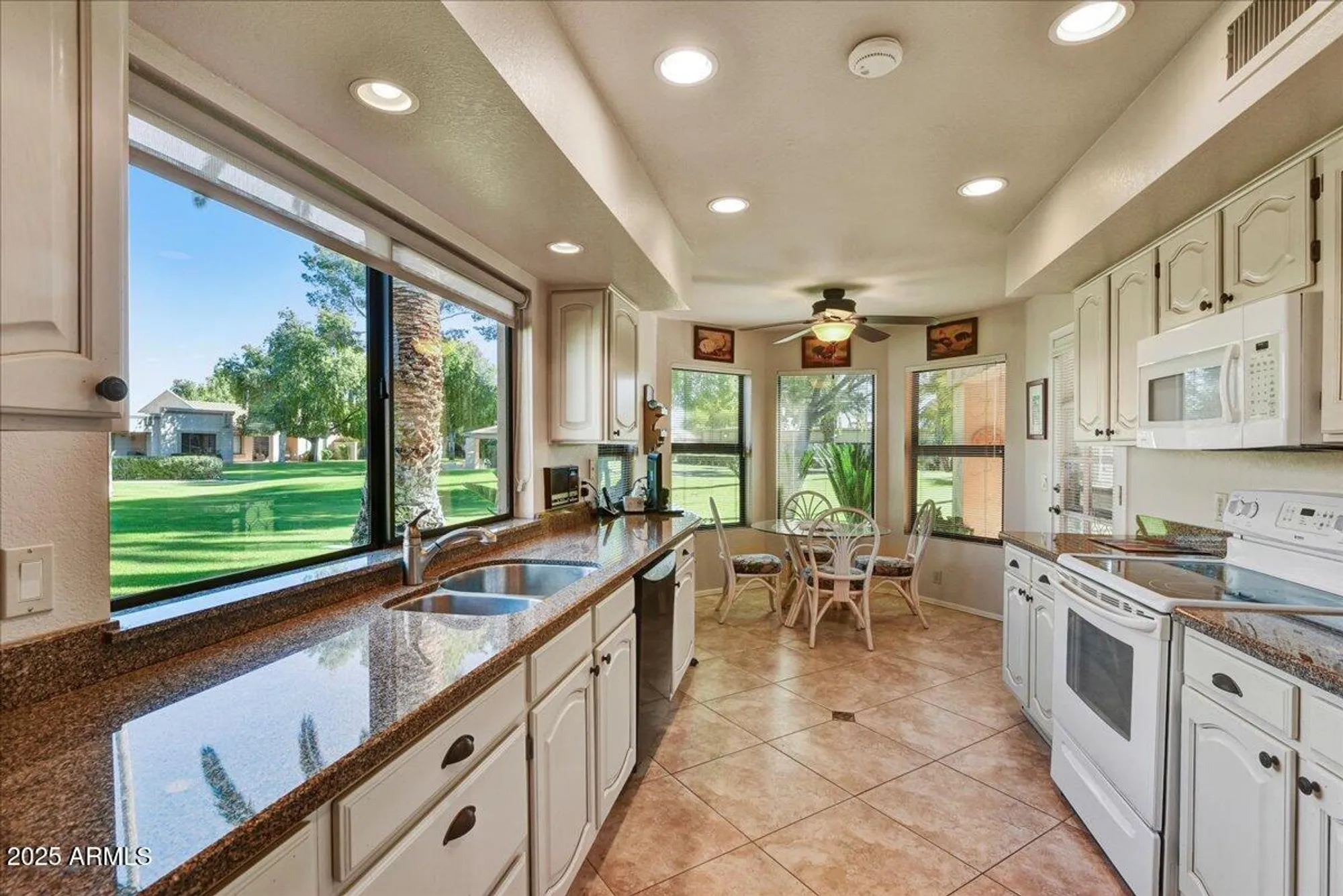 Property Slideshow image 6 of 16 | 19229 n 93rd dr, Peoria, AZ, 85382