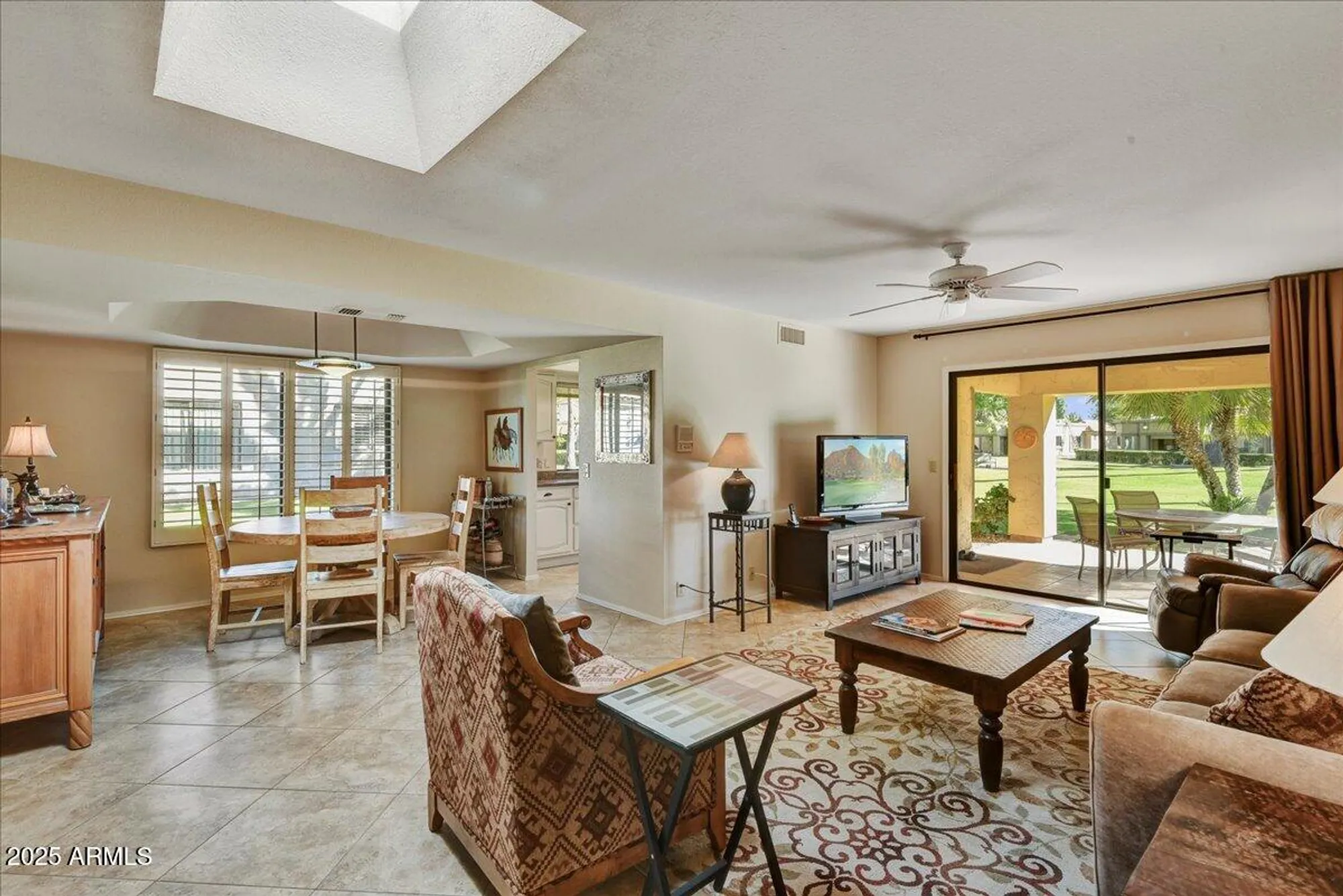 Property Slideshow image 4 of 16 | 19229 n 93rd dr, Peoria, AZ, 85382