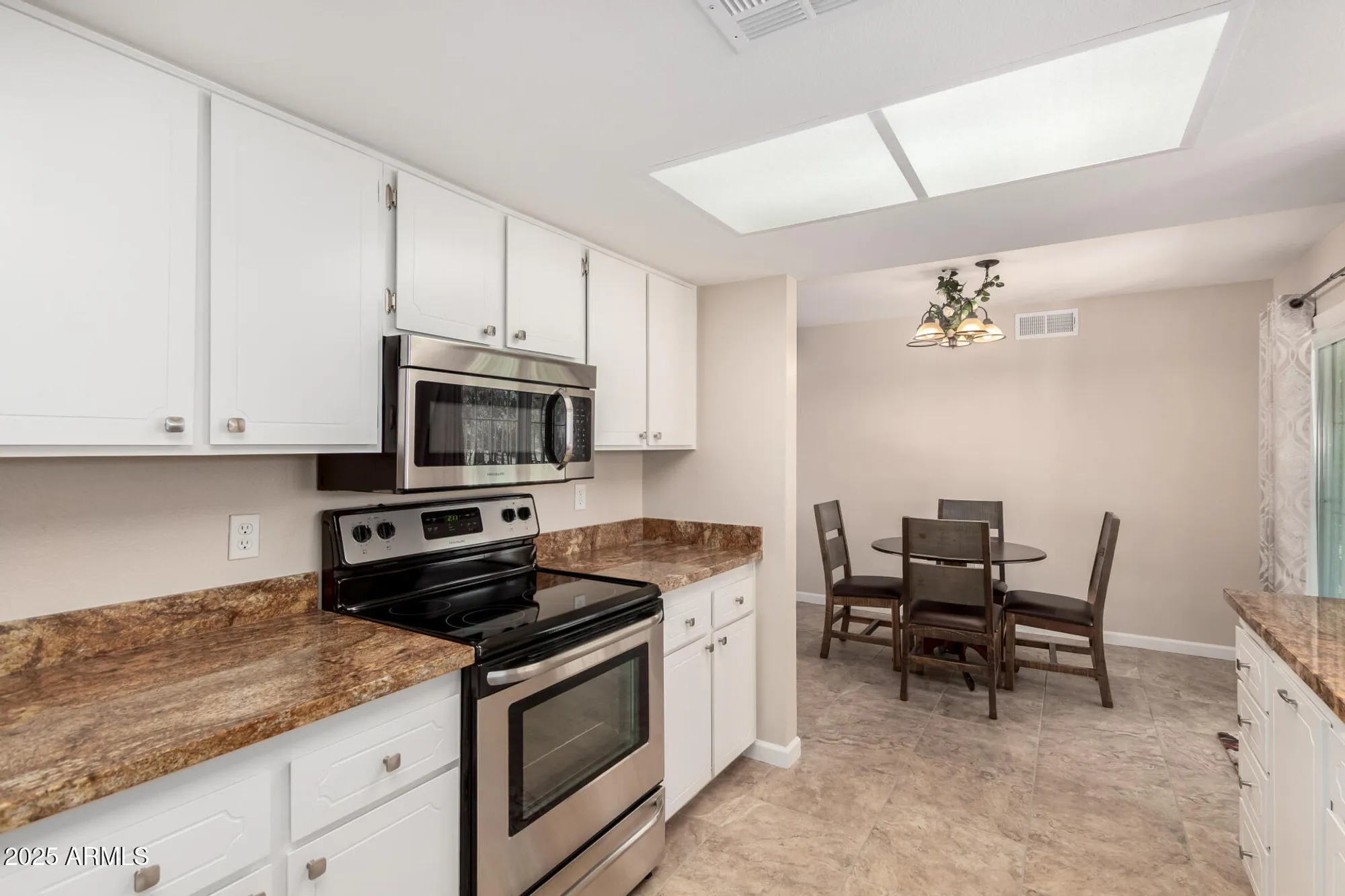 Property Slideshow image 11 of 34 | 12407 w flagstone dr, Sun City West, AZ, 85375