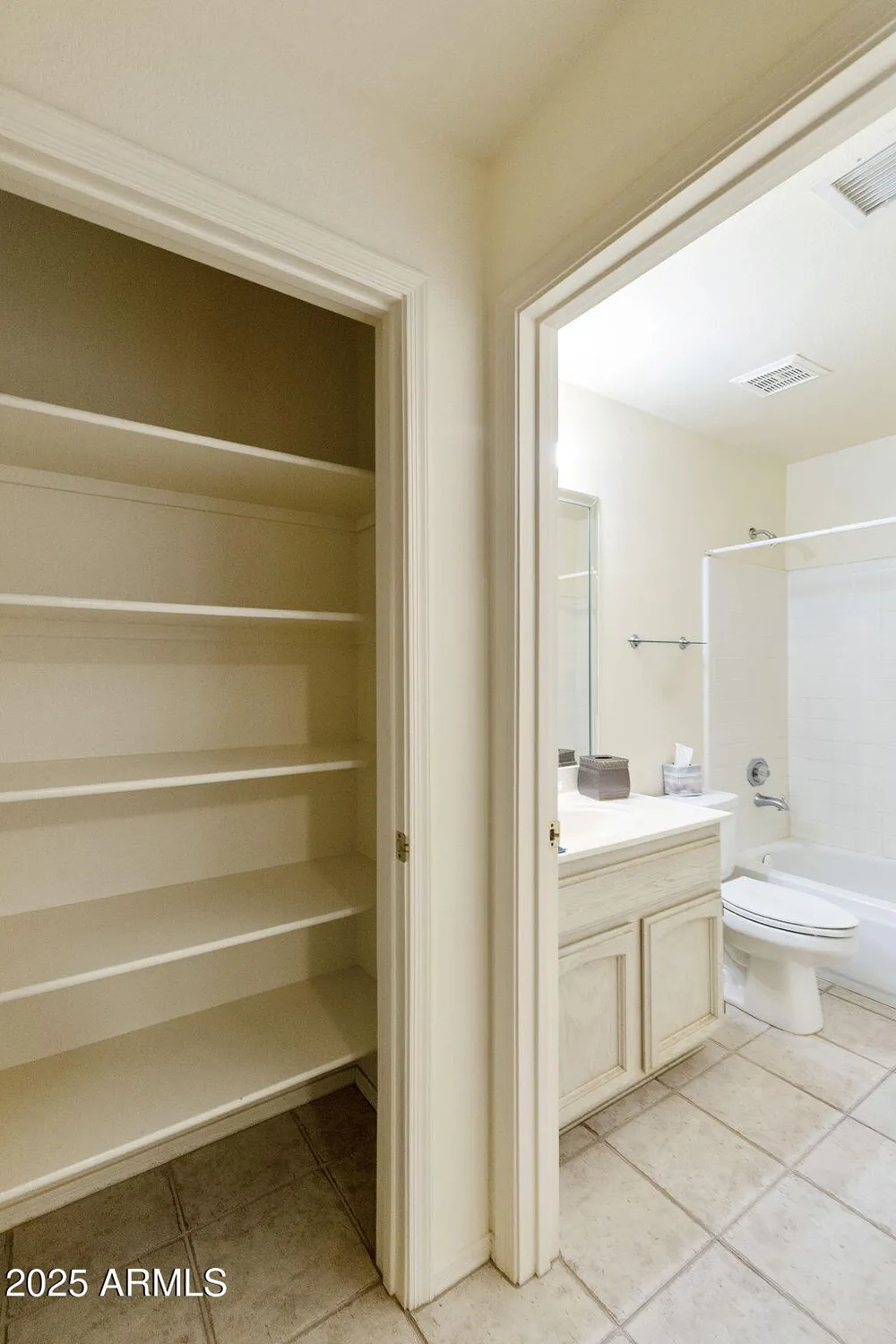 Property Slideshow image 23 of 63 | 10610 e hercules dr, Sun Lakes, AZ, 85248